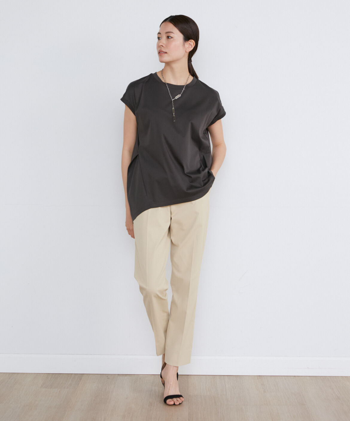INED「Louiseリネンブレンドテーパードパンツ」|スラックス|