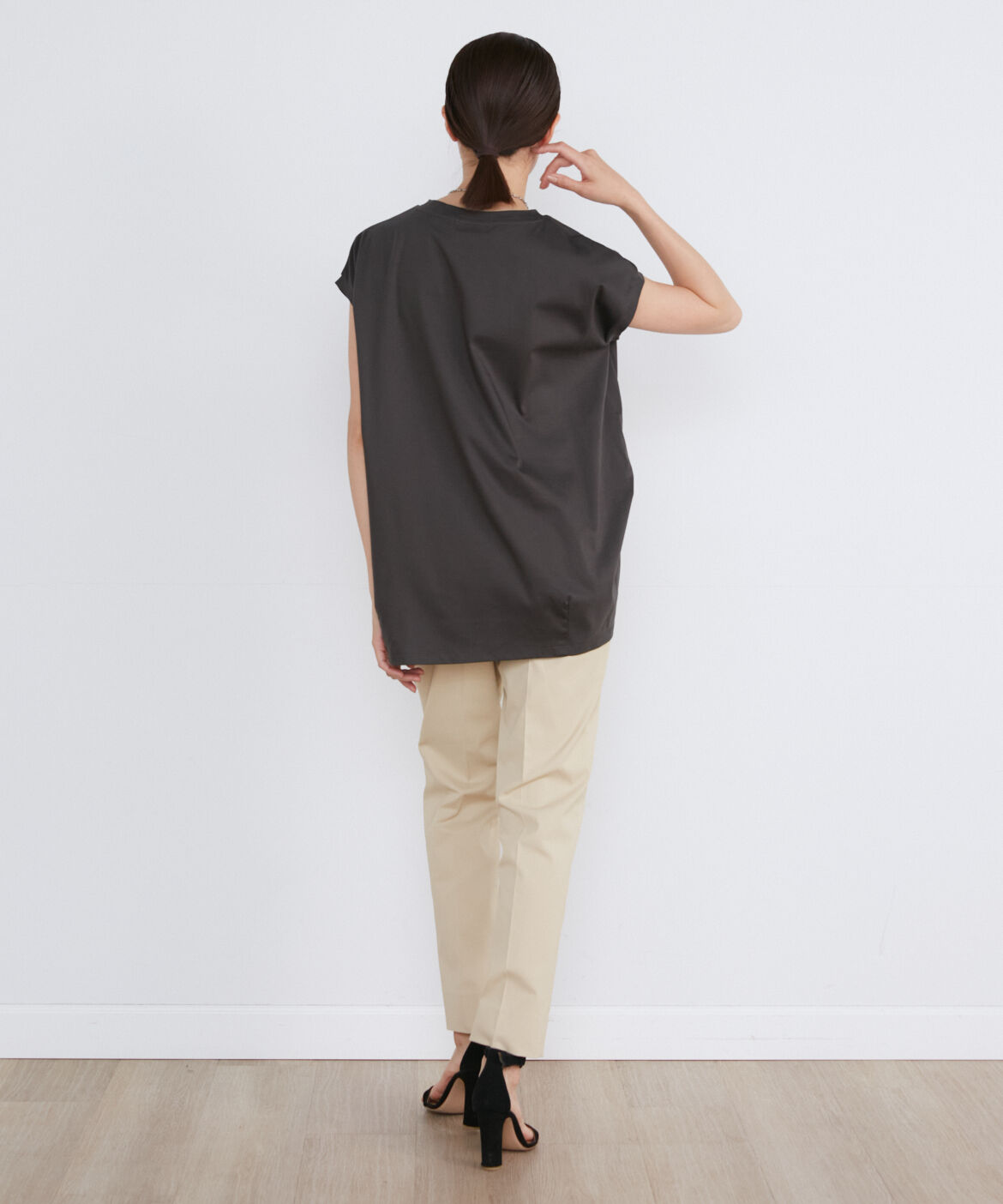 INED「Louiseリネンブレンドテーパードパンツ」|スラックス|