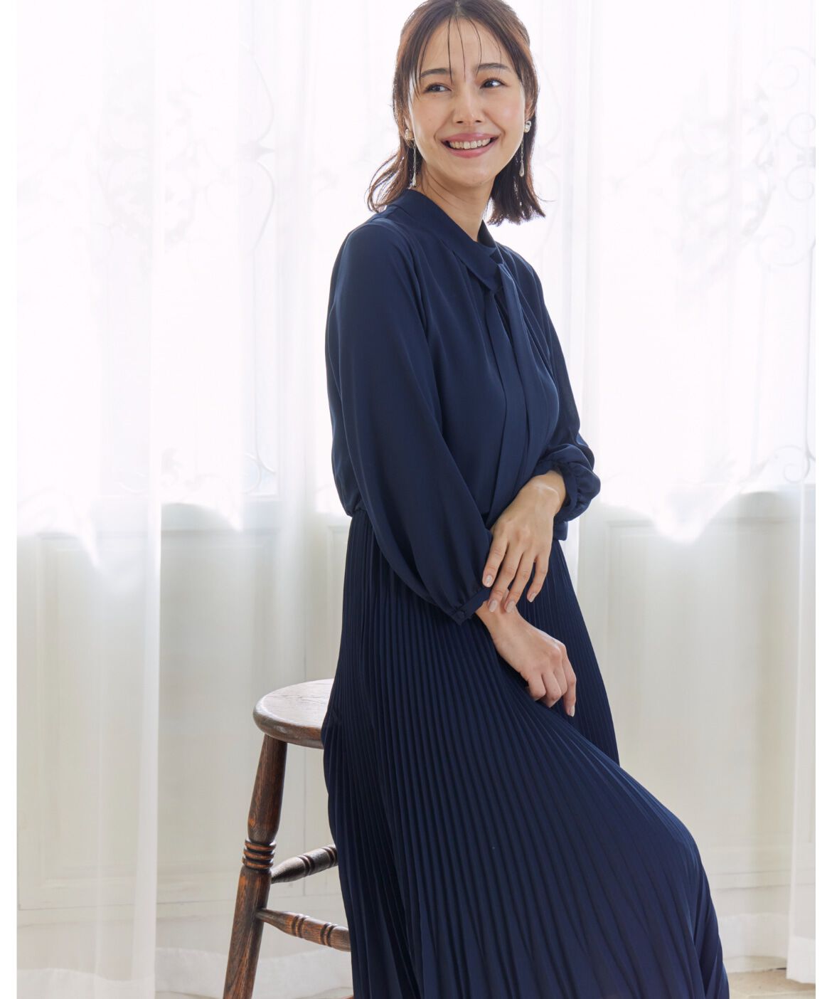 INED「ボウタイ付きプリーツワンピース」|ワンピース|