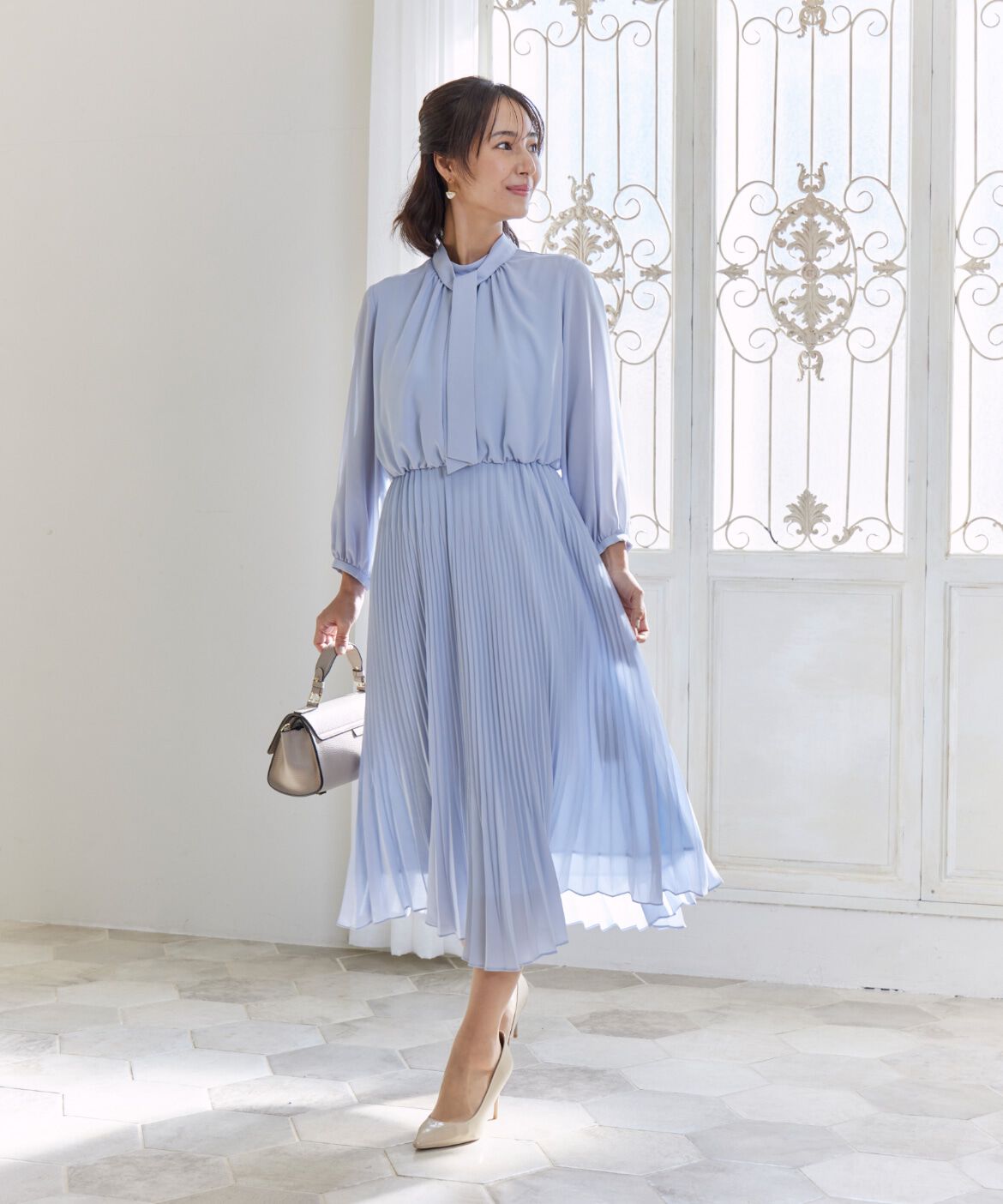 INED「ボウタイ付きプリーツワンピース」|ワンピース|