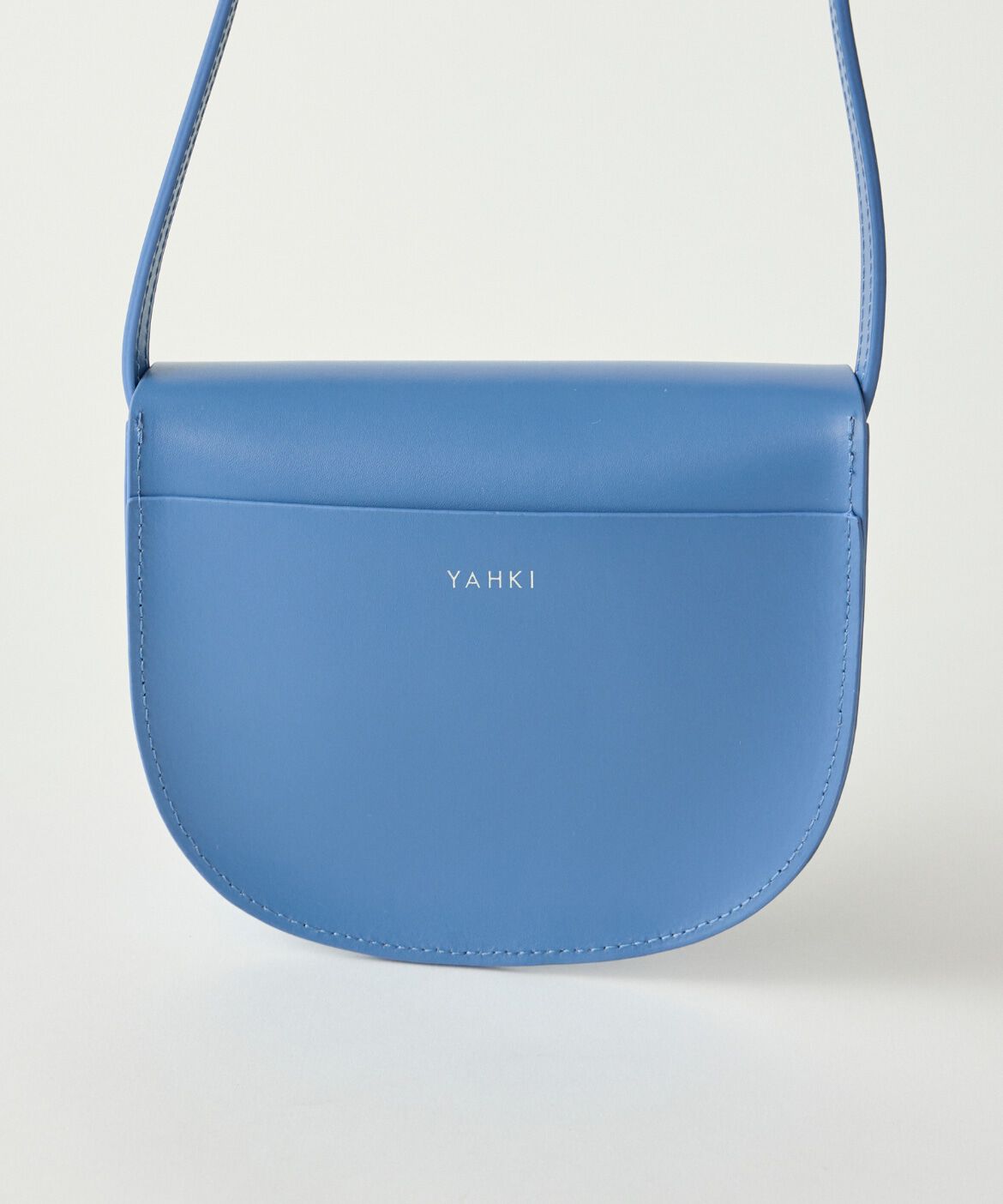 INED「《SUPERIOR CLOSET》ダブルフェイスレザー クロスボディーバッグ《YAHKI》」|ショルダー・メッセンジャー|