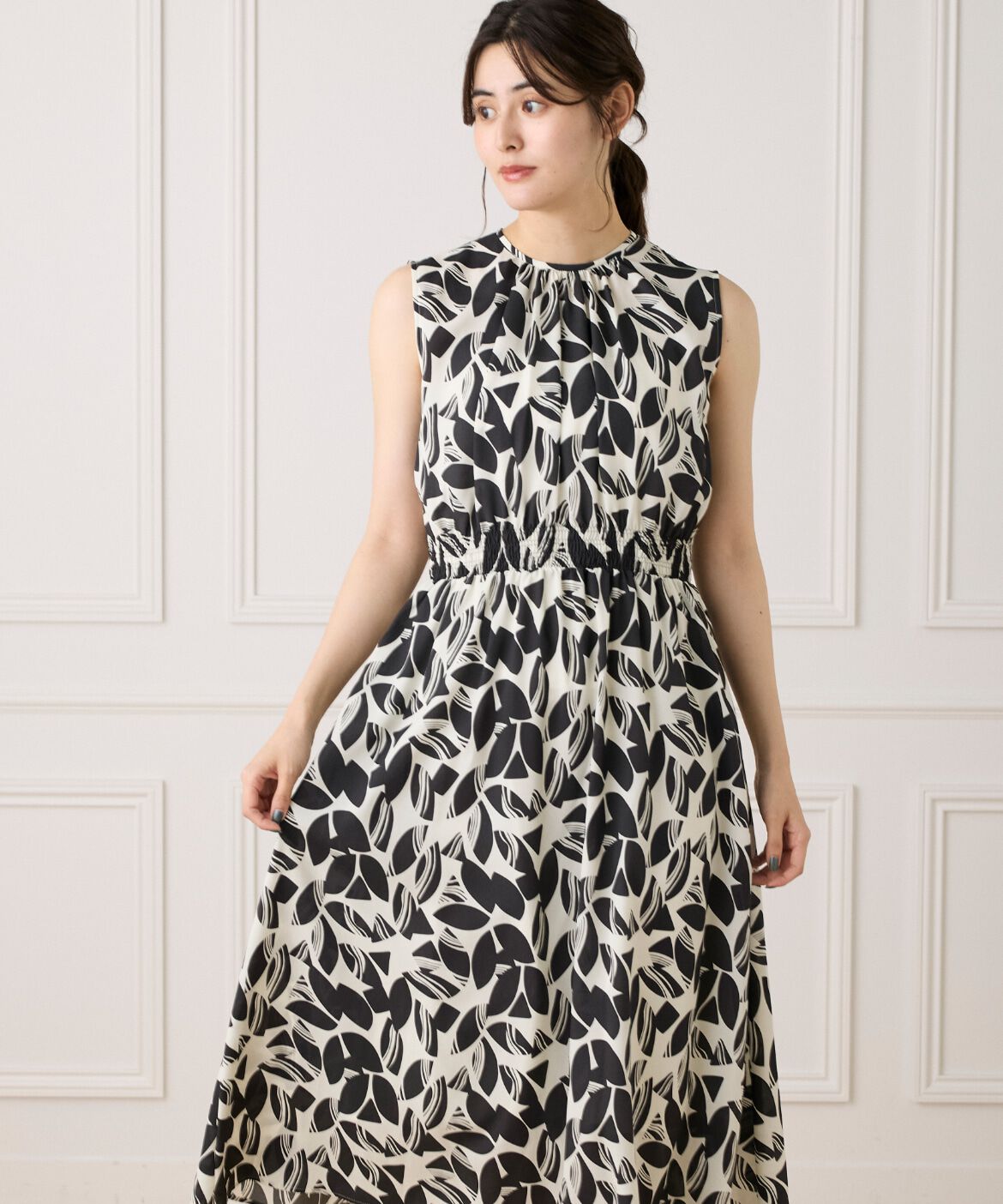 INED「ノースリーブプリントワンピース」|ワンピース|オフホワイト1