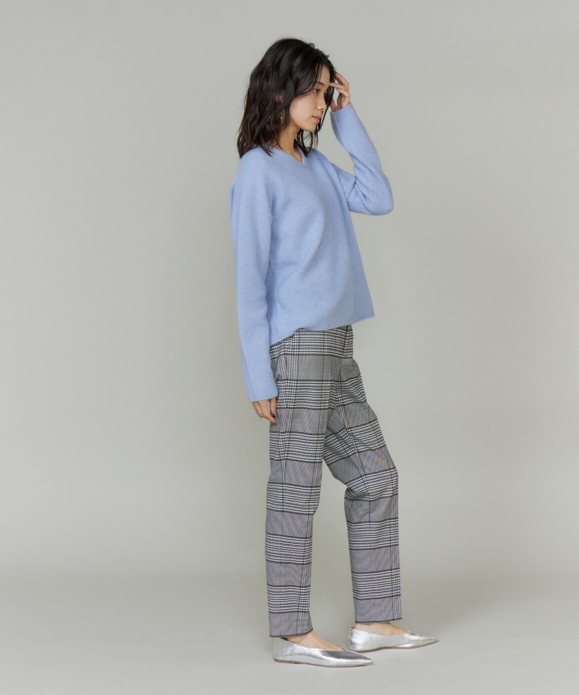 INED「チャイニーズラクーンVネックニット」|ニット・セーター|