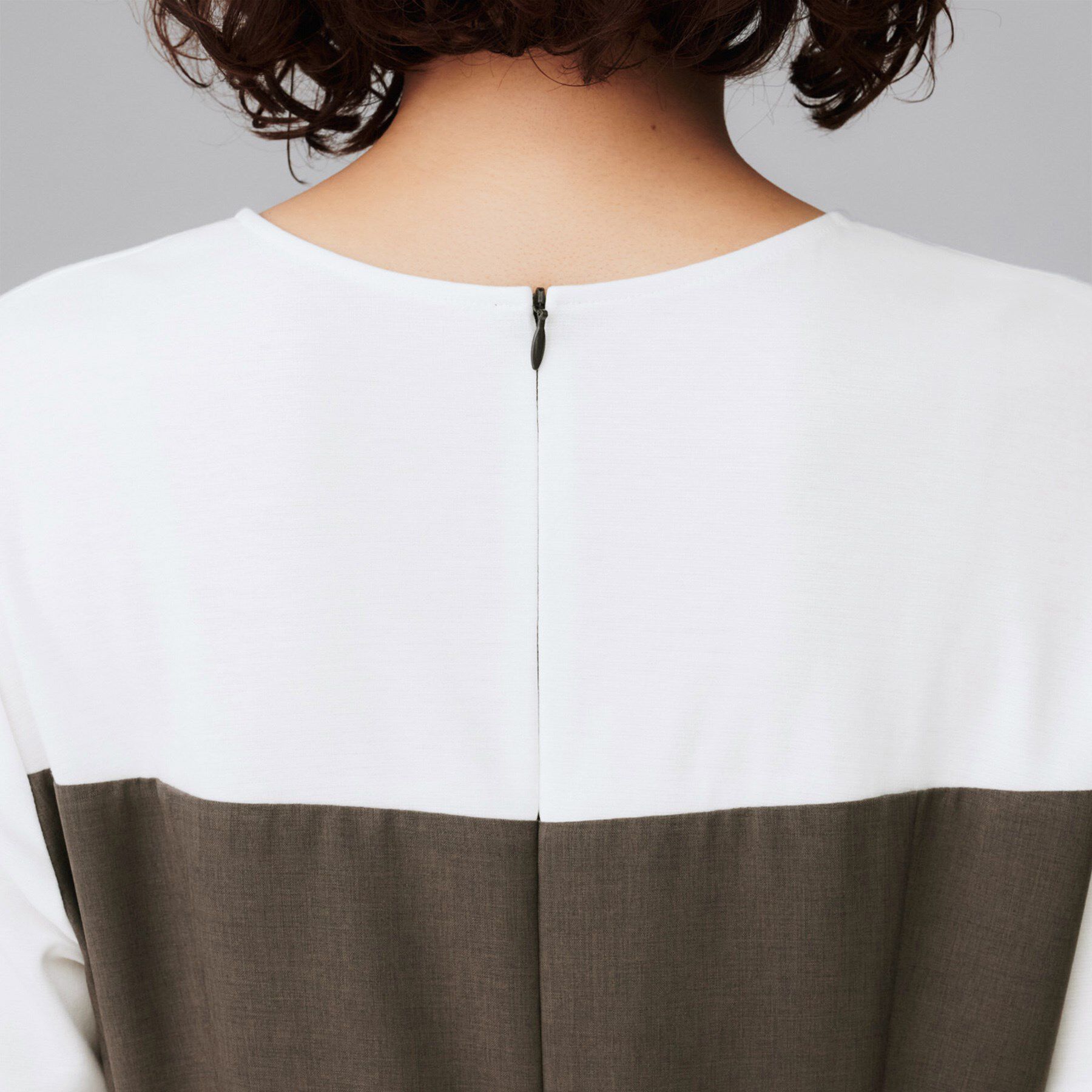 UNTITLED「【きれいめカジュアル/セミフレア】異素材ドッキングワンピース」|ワンピース|