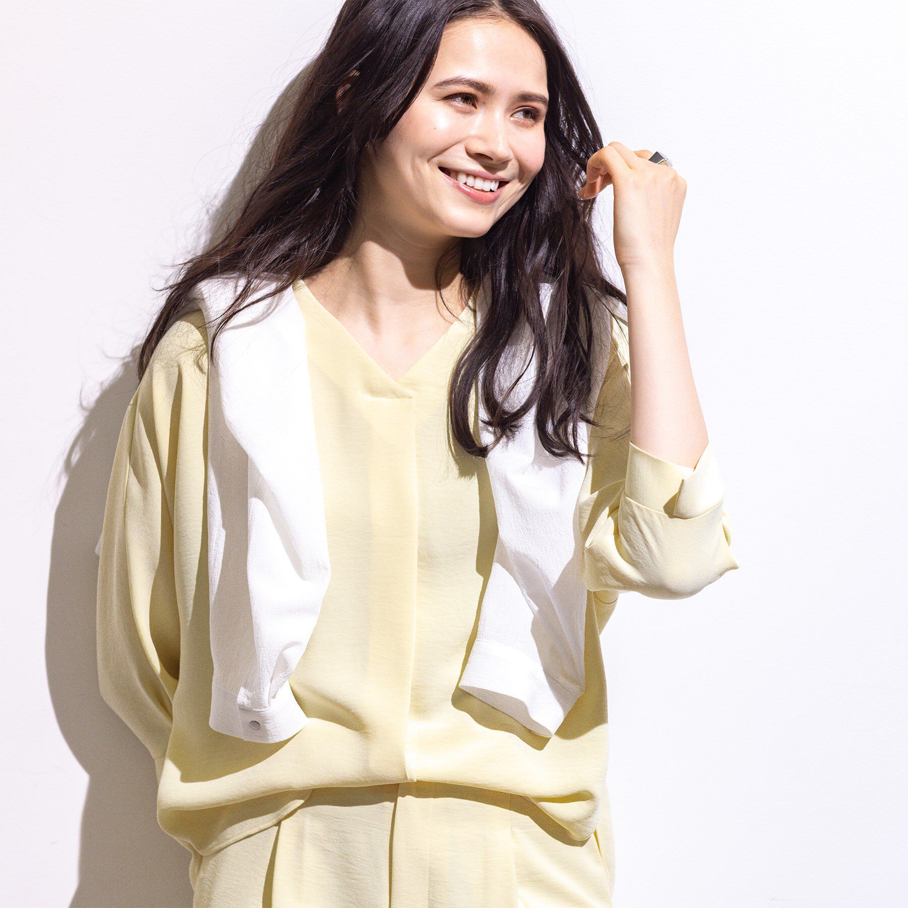 INDIVI「【着る日傘/遮熱/UVケア】Vネックドルマンスリーブブラウス」|シャツ・ブラウス|イエロー(031)