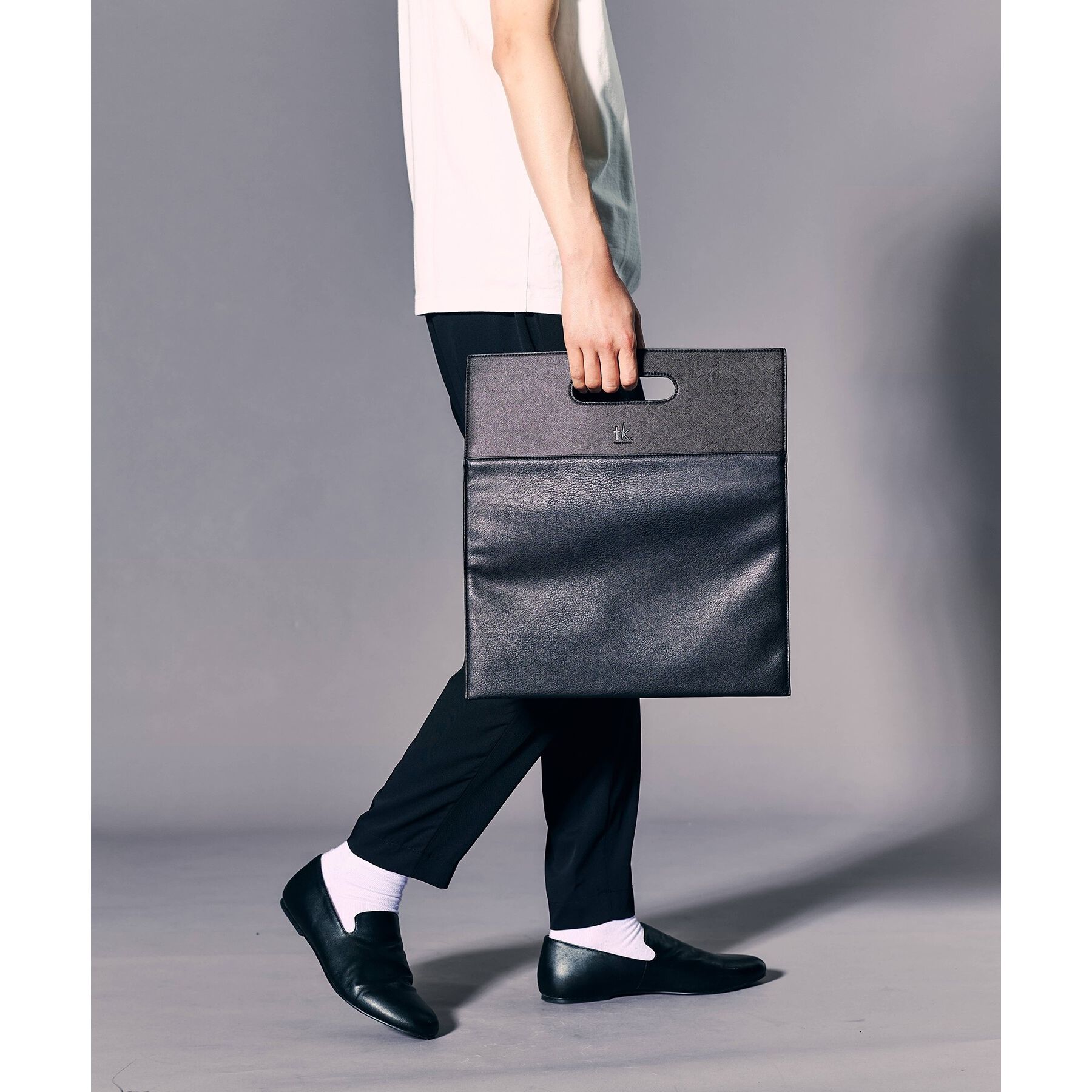 tk.TAKEO KIKUCHI「【WEB限定】レザー調クラッチバッグ」|クラッチバッグ|