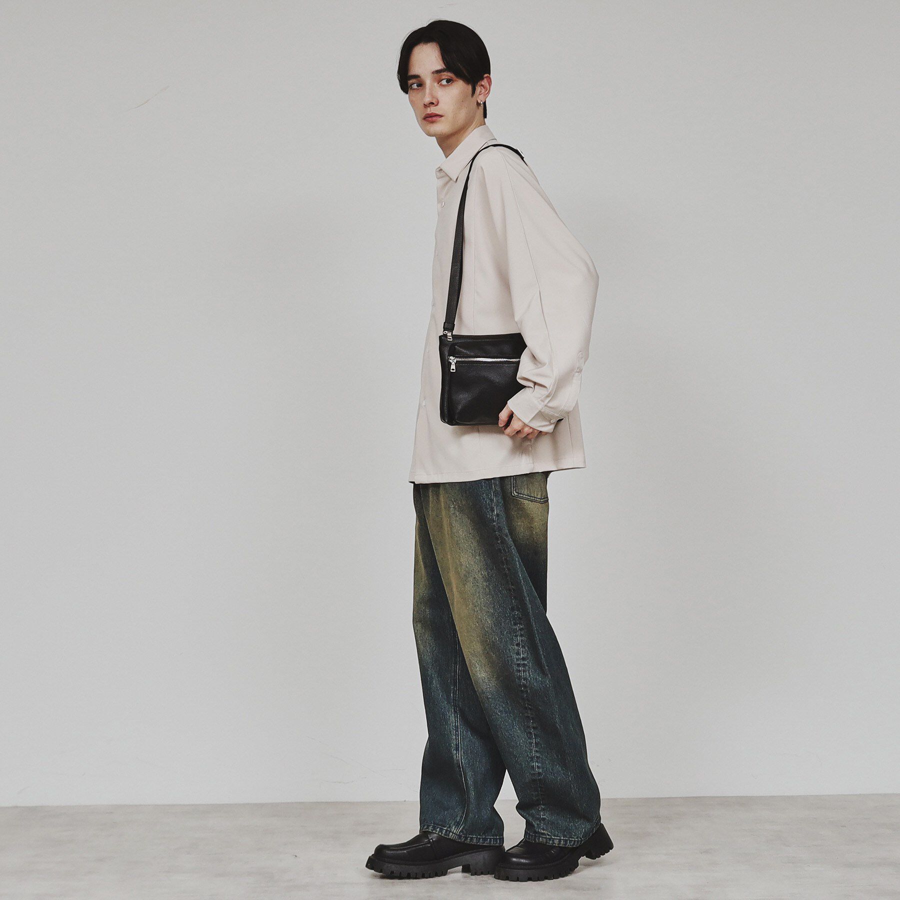 tk.TAKEO KIKUCHI「コンパクトサコッシュ」|ショルダー・メッセンジャー|