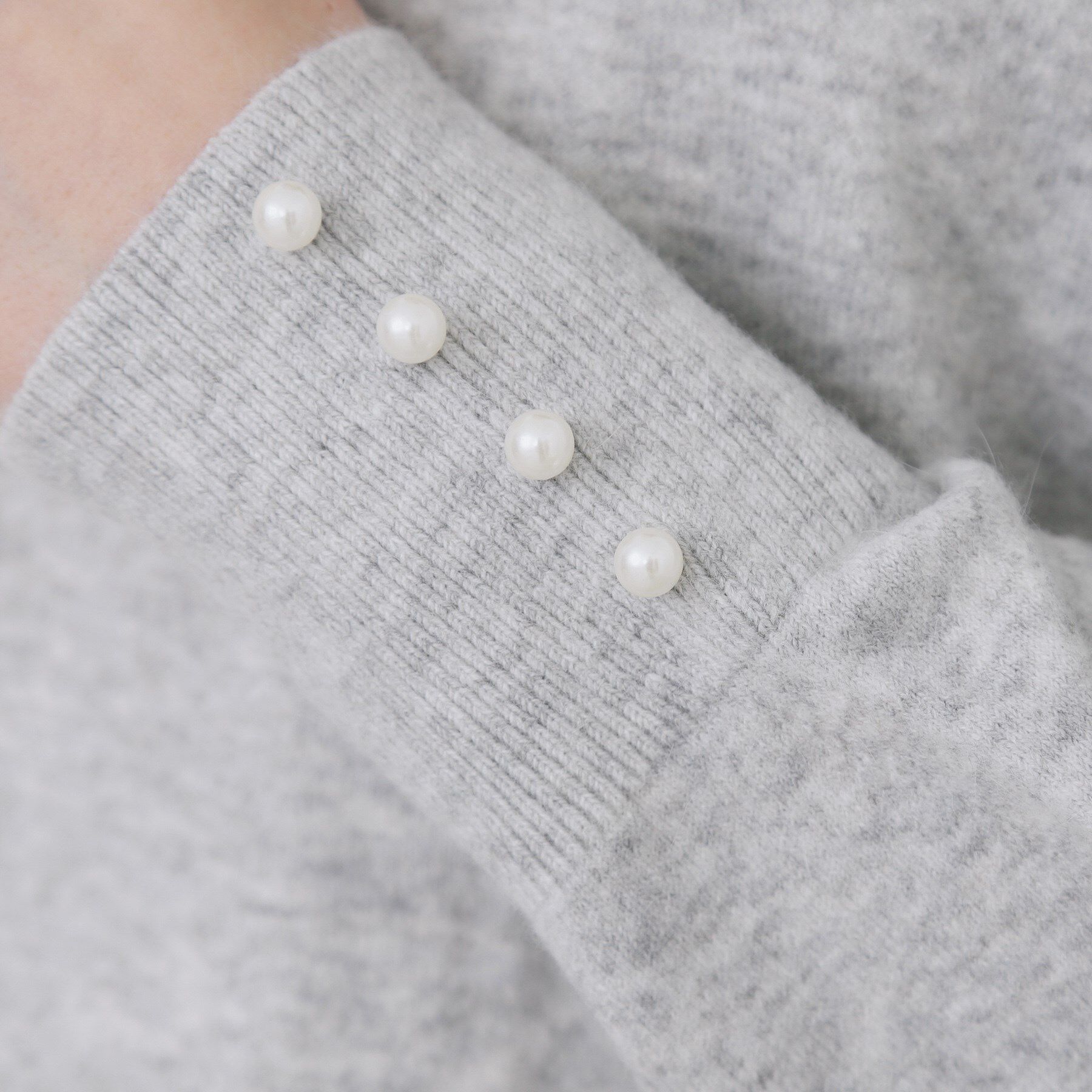 index「ふんわりボトルネックパフスリーブニット【洗濯機OK】」|ニット・セーター|