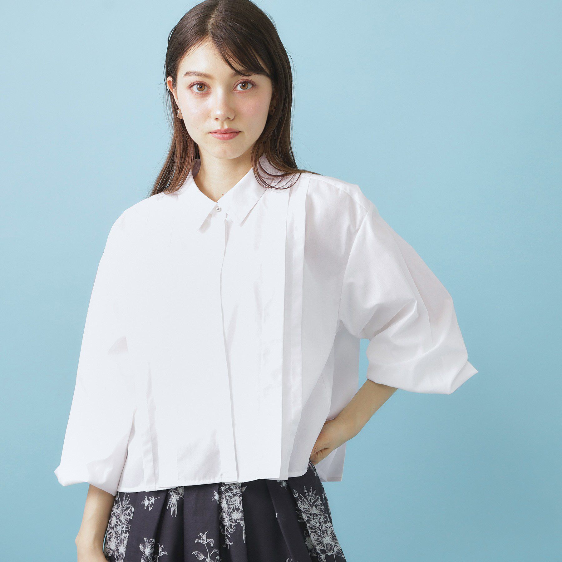 index「ブロード短丈タックシャツ【洗濯機OK】《5col》」|シャツ・ブラウス|オフホワイト(003