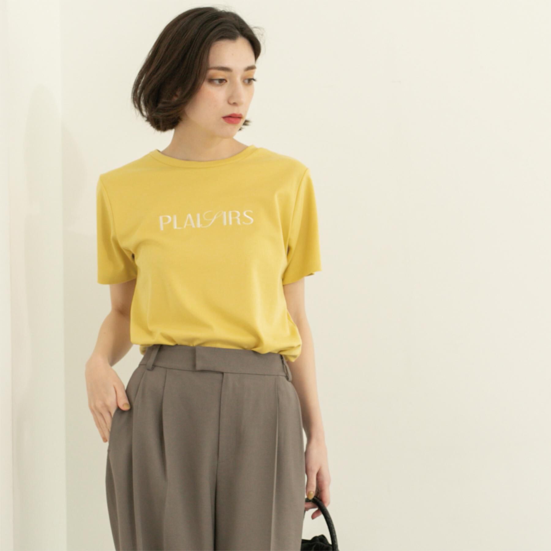 OPAQUE.CLIP「刺繍＆スパンコールロゴTシャツ【洗濯機洗い可】」|Tシャツ・カットソー|