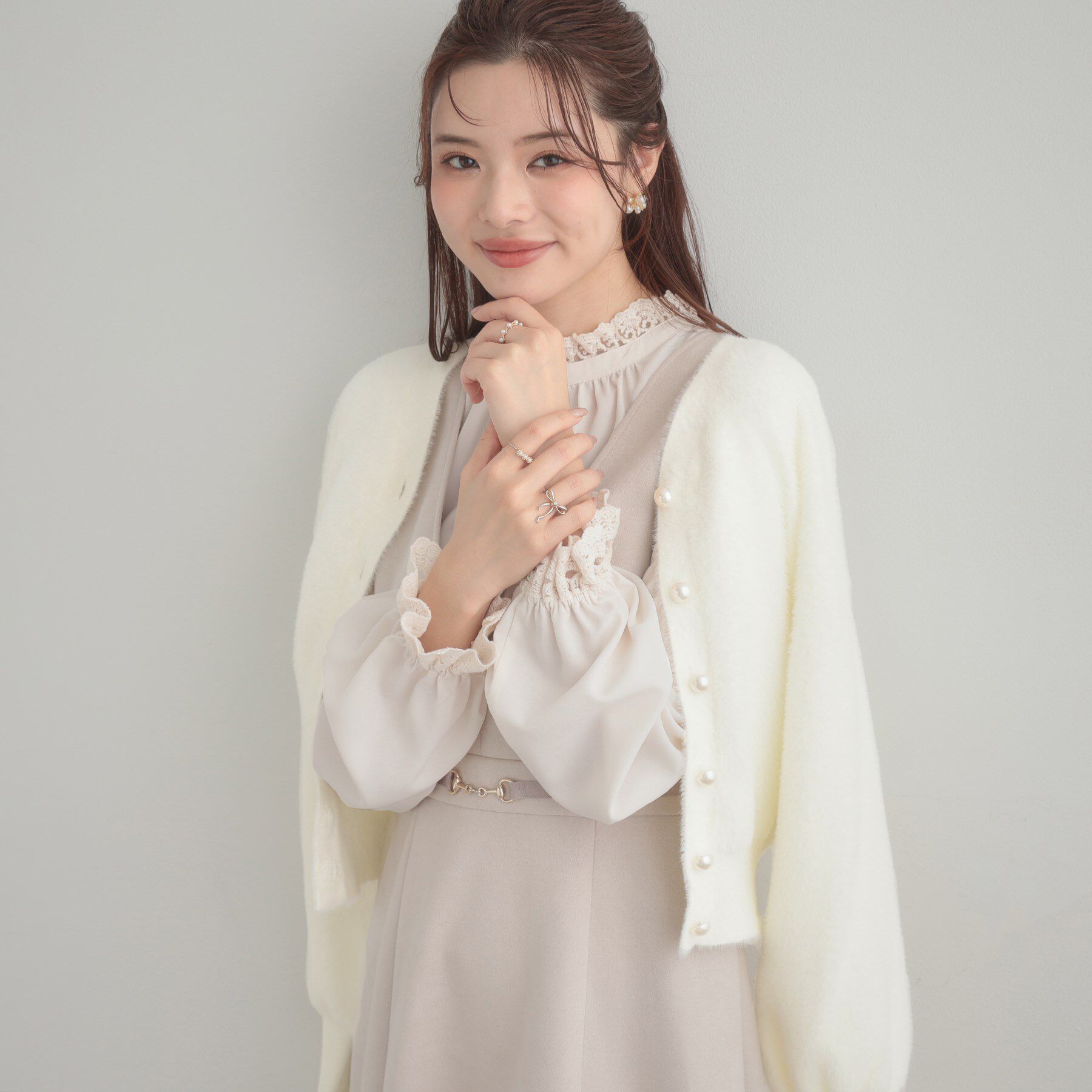 Couture broach「【前後2WAY】Springフェザーカーデトップス」|カーディガン|オフホワイト(003