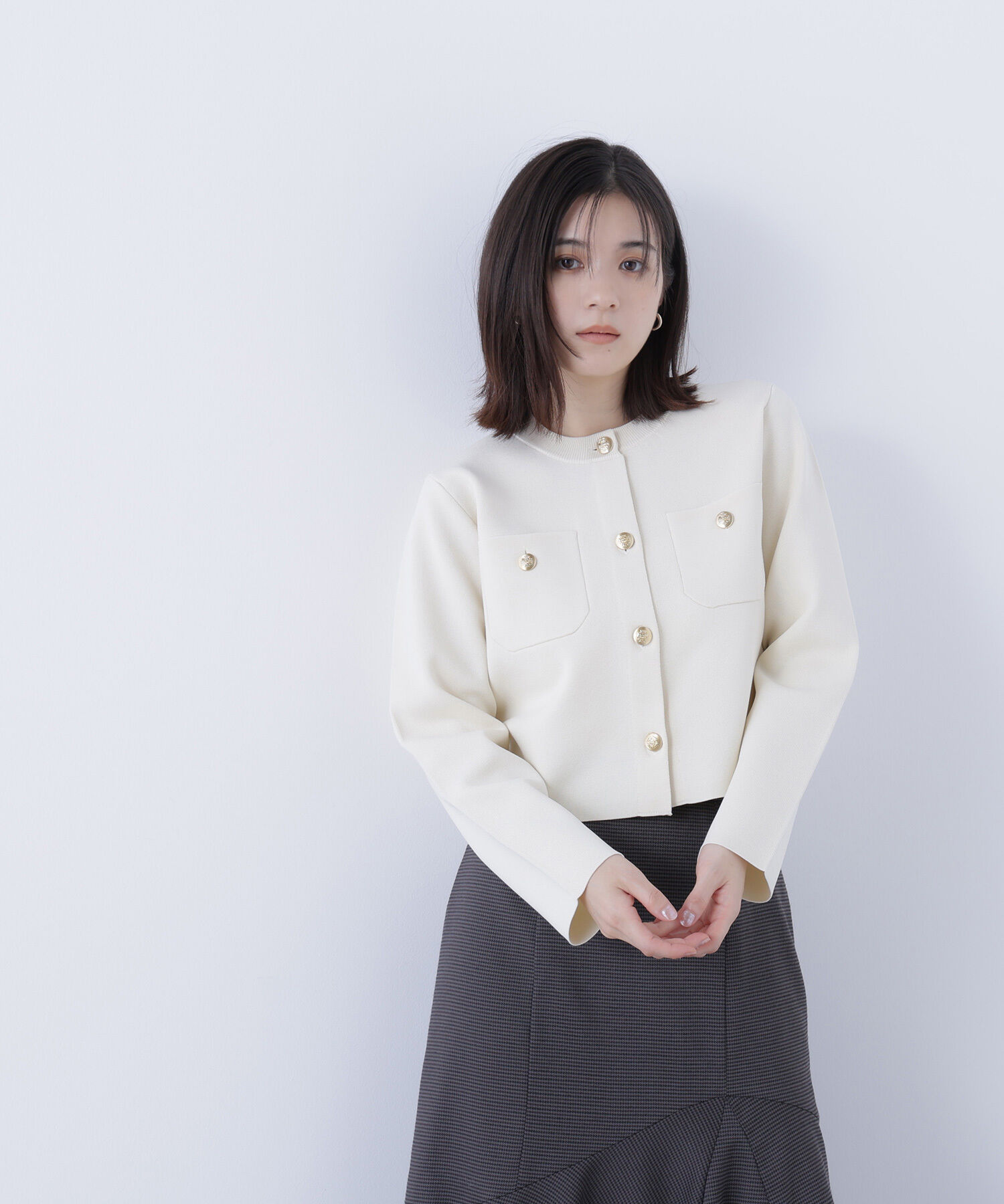  「エンブレムボタンニットジャケット」|ニット・セーター|