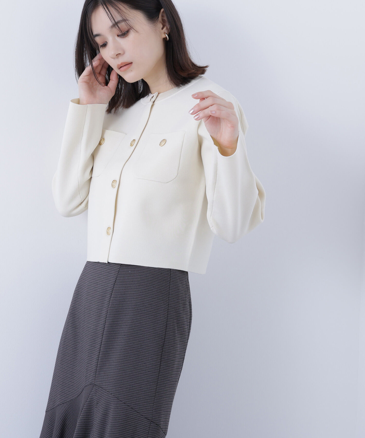  「エンブレムボタンニットジャケット」|ニット・セーター|