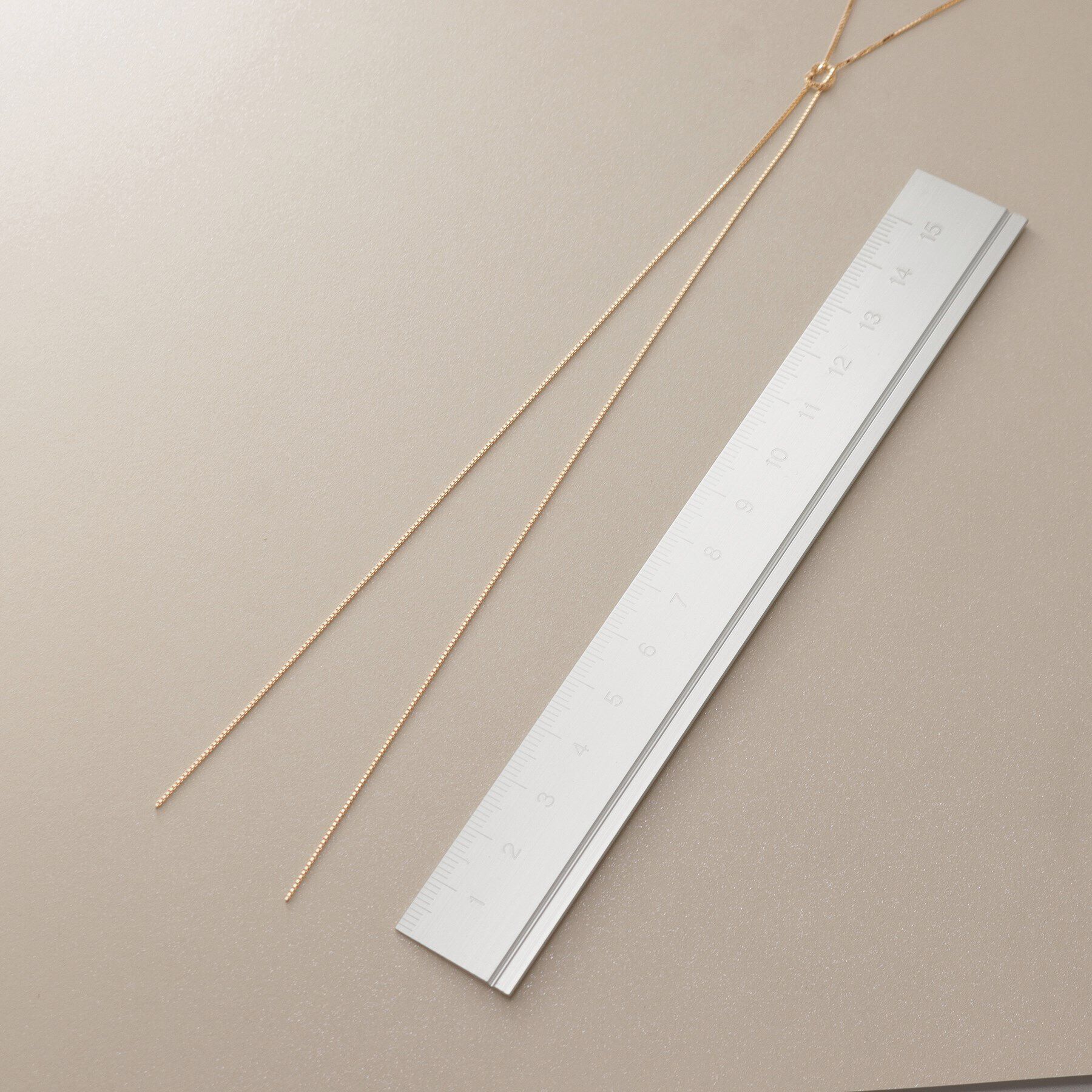 COCOSHNIK「K10ベネチアンノットY ネックレス」|ネックレス|