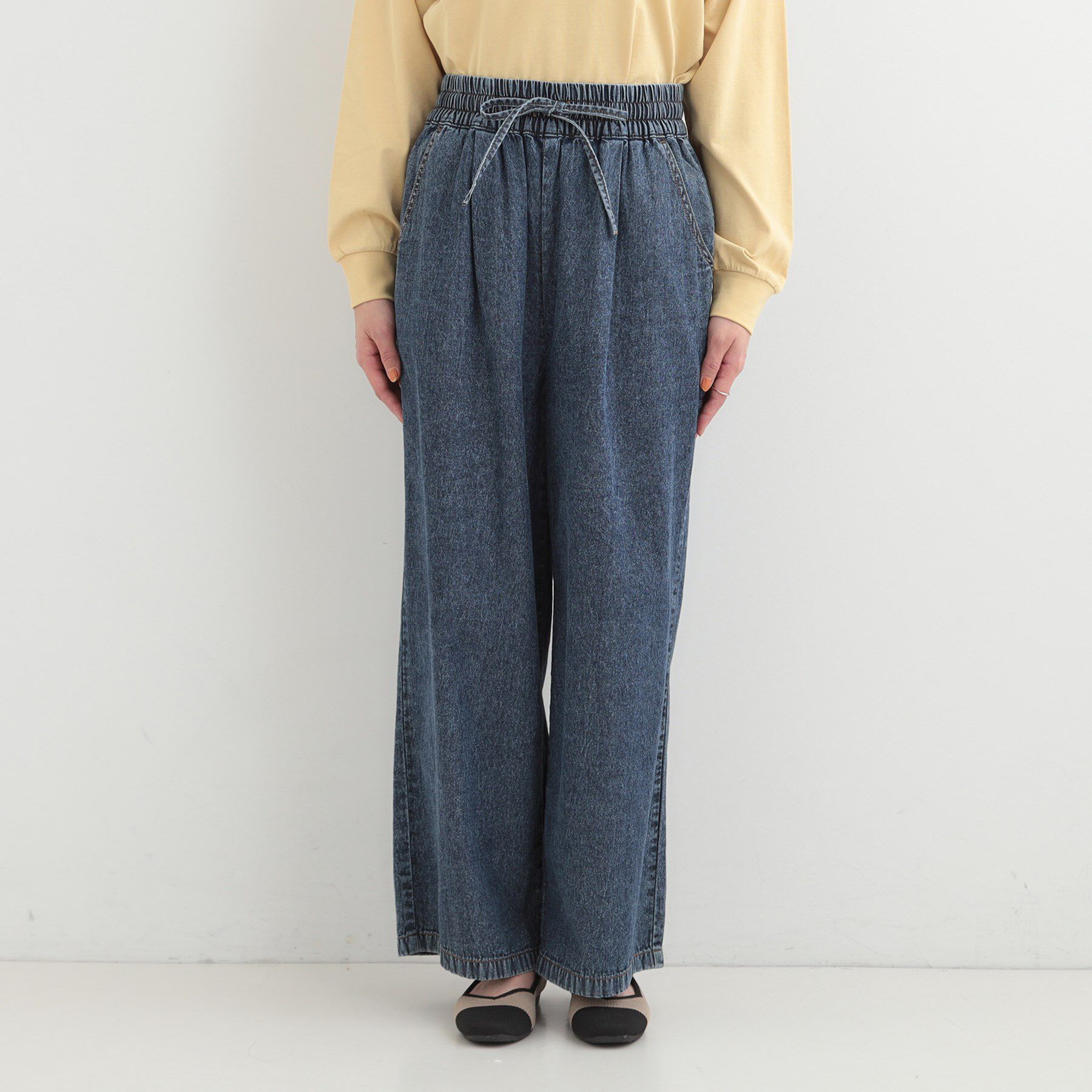 SHOO･LA･RUE「【ライトオンスデニム/着丈選べる】らくらくデニムイージーワイドパンツ」|デニム|