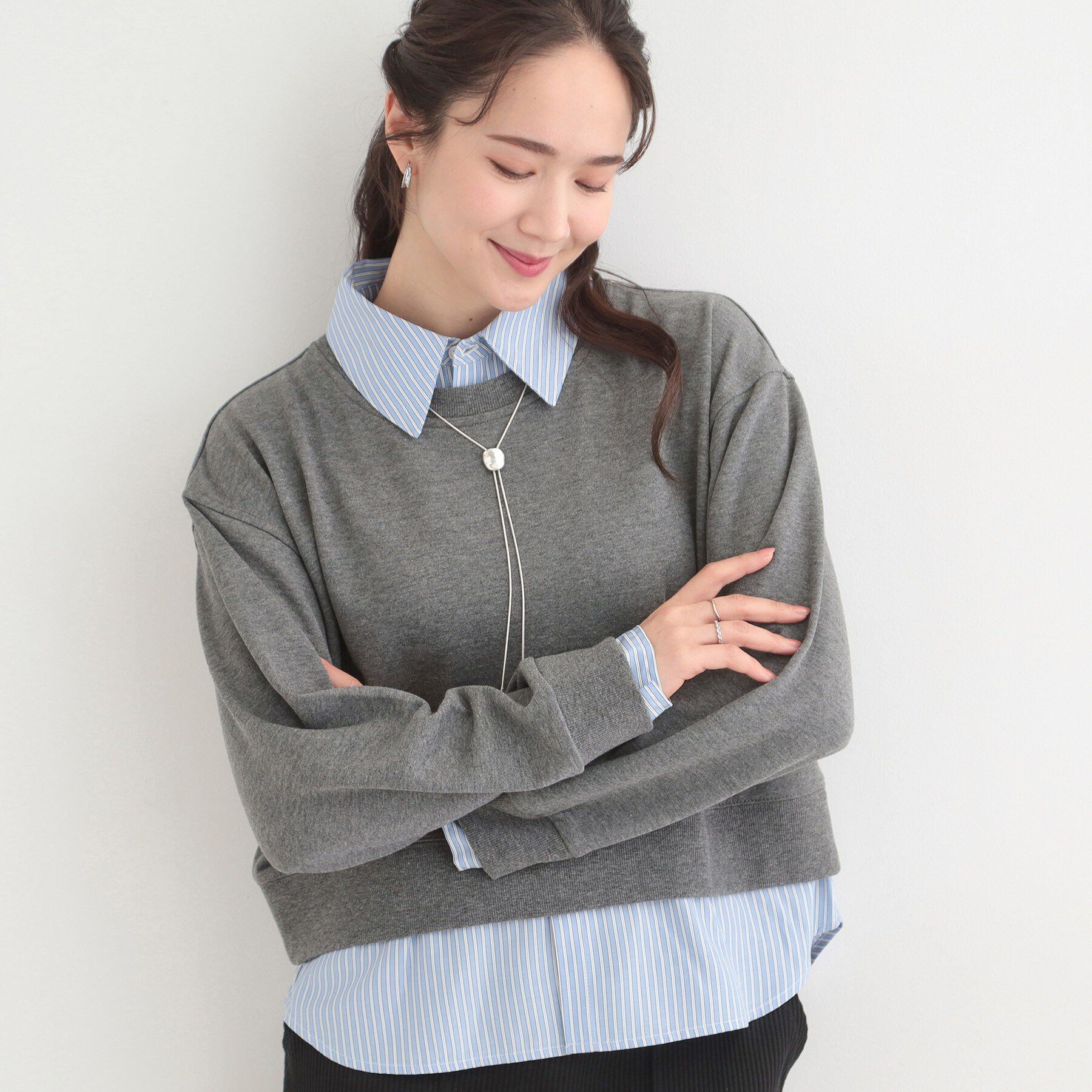 SHOO･LA･RUE「シャツレイヤード風 スウェット」|パーカー|チャコールグレー(0