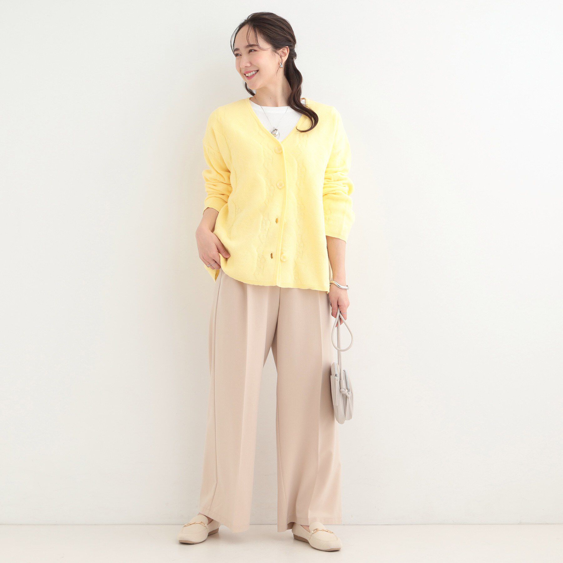 SHOO･LA･RUE「無地柄がコーデのアクセントに Vネックカーディガン」|カーディガン|