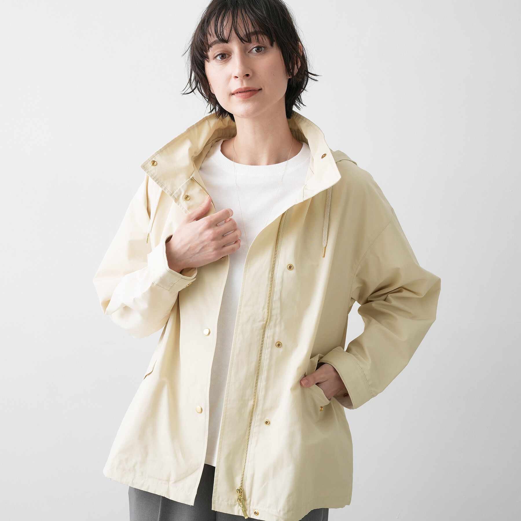 Dessin「【撥水/2WAY】フーディーブルゾン」|ブルゾン・スタジャン|ホワイト(002)