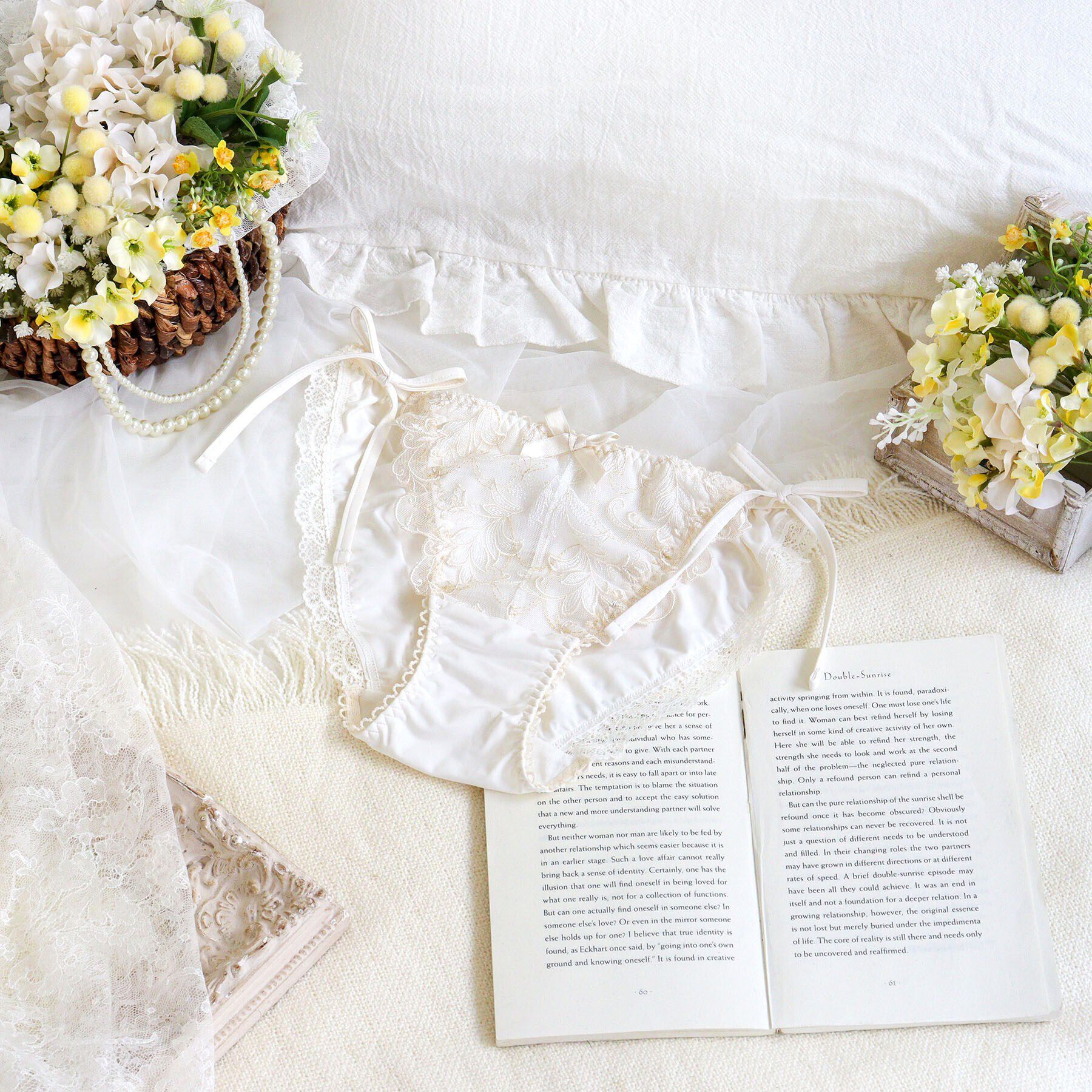 Risa Magli「イリーナ リボンショーツ」|インナー|アイボリー(004)