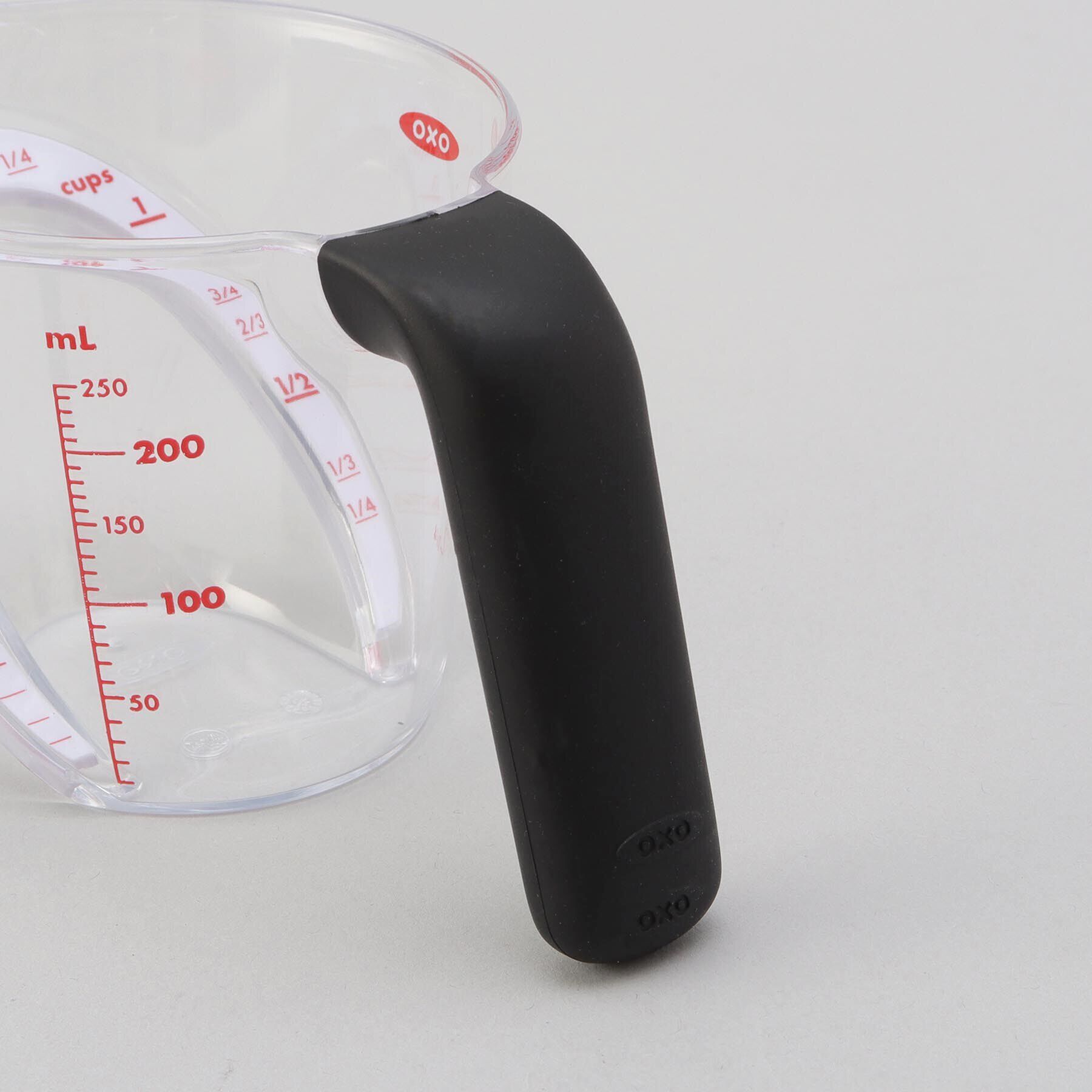 212 KITCHEN STORE「アングルドメジャーカップ 250ml  ＜OXO オクソー＞」|食器・キッチングッズ|