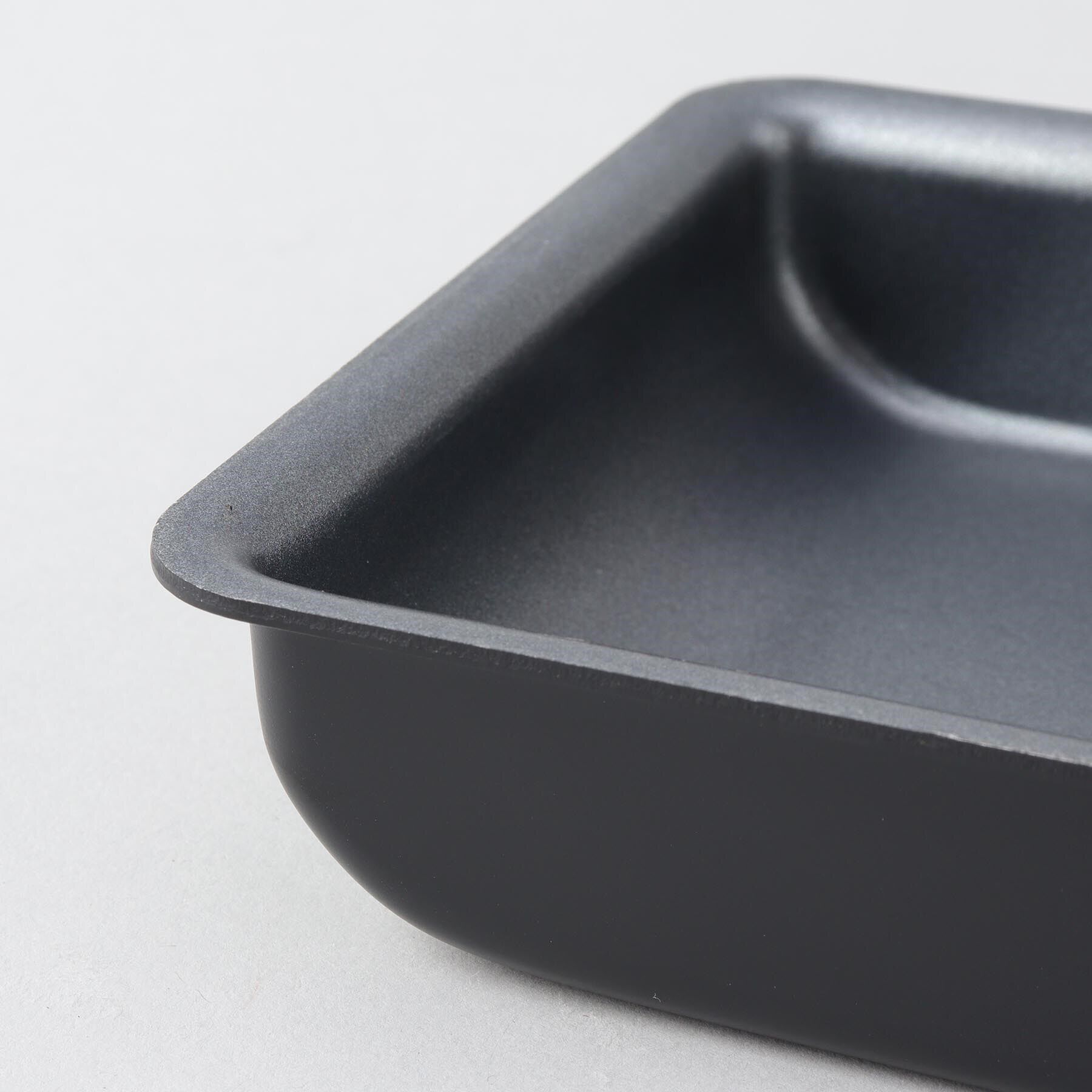 212 KITCHEN STORE「ちょい深スクエアパン＆シリコンカバー BK」|食器・キッチングッズ|