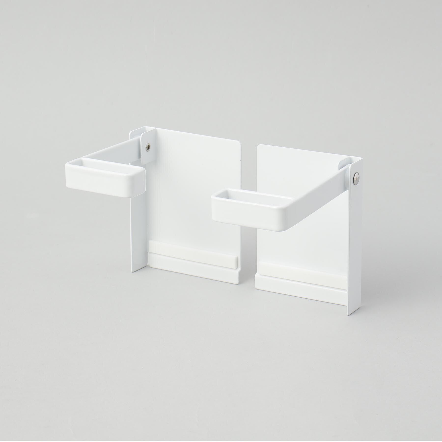 212 KITCHEN STORE「片手でカットマグネット挟み込み式キッチンペーパーホルダー WH 山崎実業 ＜tower タワー＞」|食器・キッチングッズ|その他