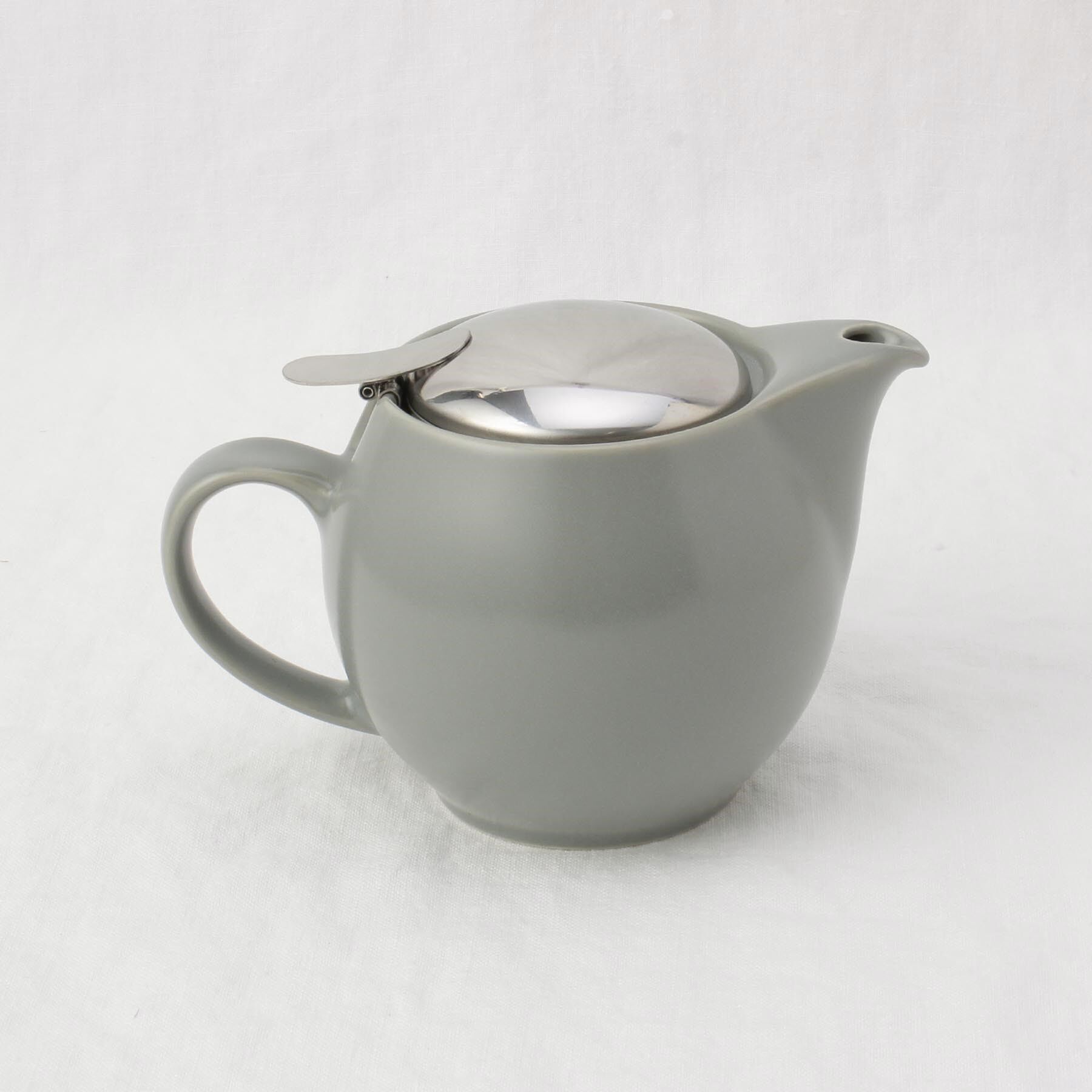 212 KITCHEN STORE「ユニバーサルティーポット3人用 シルキーグレイッシュブルー ＜ZEROJAPAN ゼロジャパン＞」|食器・キッチングッズ|