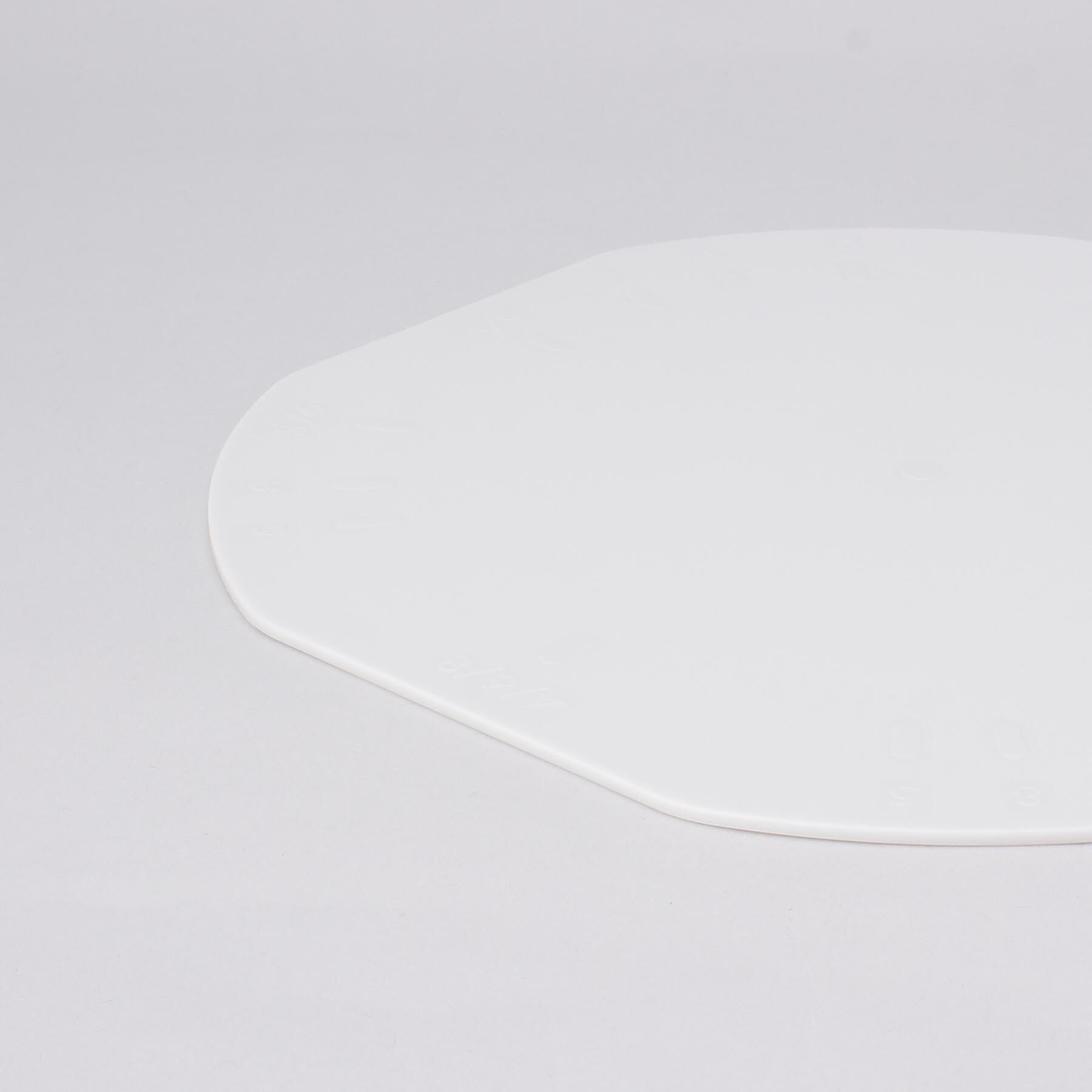 212 KITCHEN STORE「汚れにくい等分できる抗菌ソフトまな板」|食器・キッチングッズ|