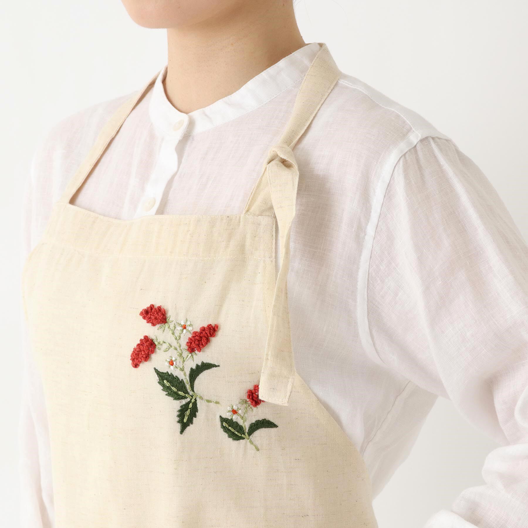 212 KITCHEN STORE「刺繍フラワー ワイルドストロベリー フルエプロン NA ＜212Kオリジナル ＞」|食器・キッチングッズ|