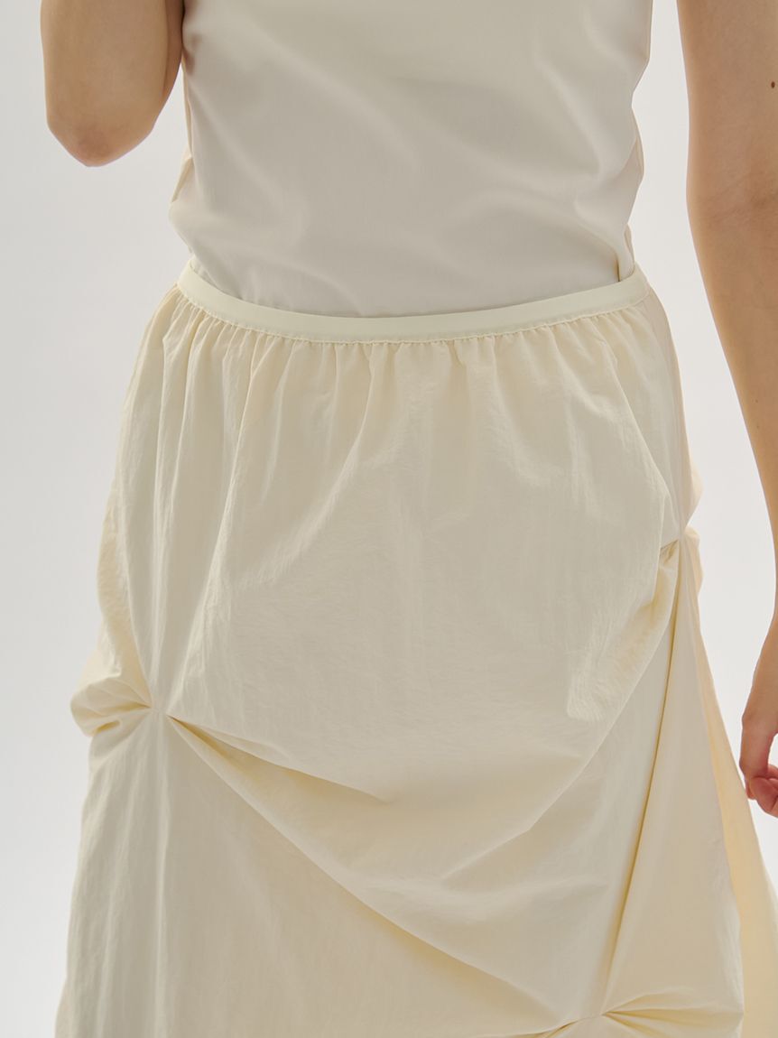 emmi atelier「タックフォルムスカート/撥水」|スカート|
