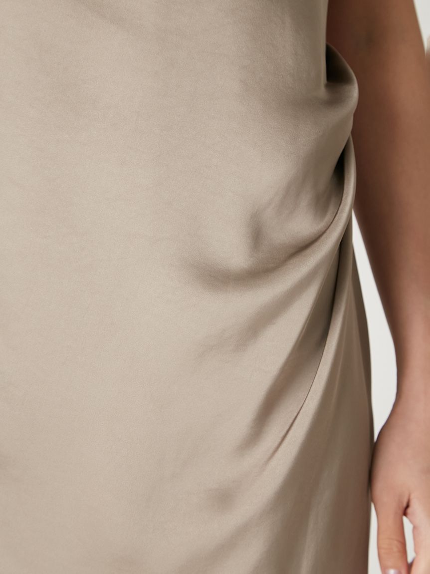 FRAY I.D「【限定カラー】ドレープサテンキャミソールワンピース」|ワンピース|