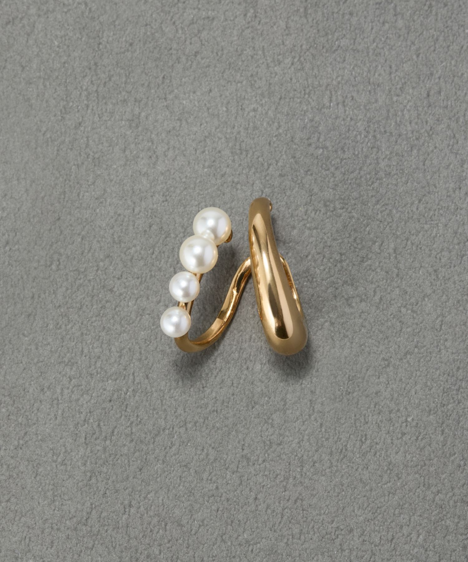 Phoebe「【シリーズ累計販売10000点突破！】ドレッシングパールイヤーカフ　ゴールド」|イヤーカフ|