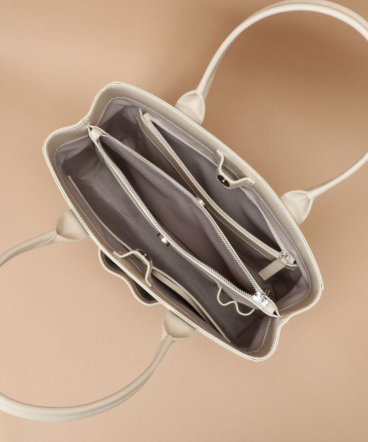 Samantha Thavasa「ガラス調合皮トートバッグ」|トートバッグ|