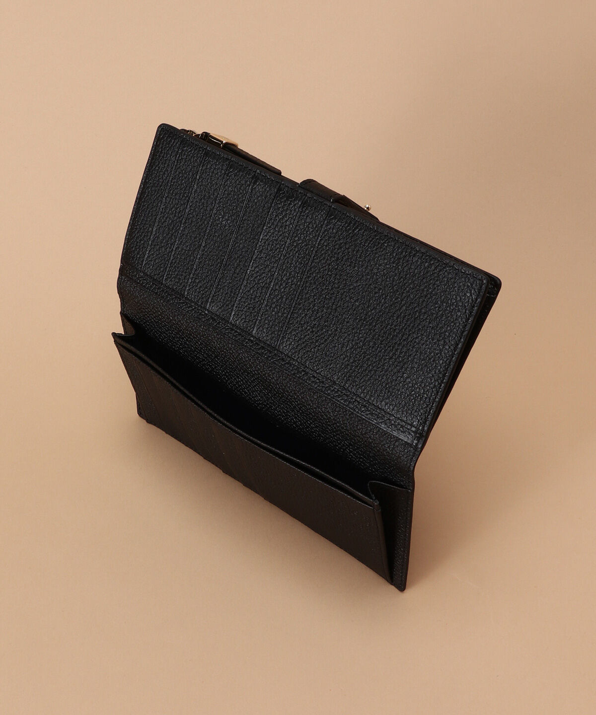 Samantha Thavasa「マットアイコン レザー ブック型長財布」|財布|