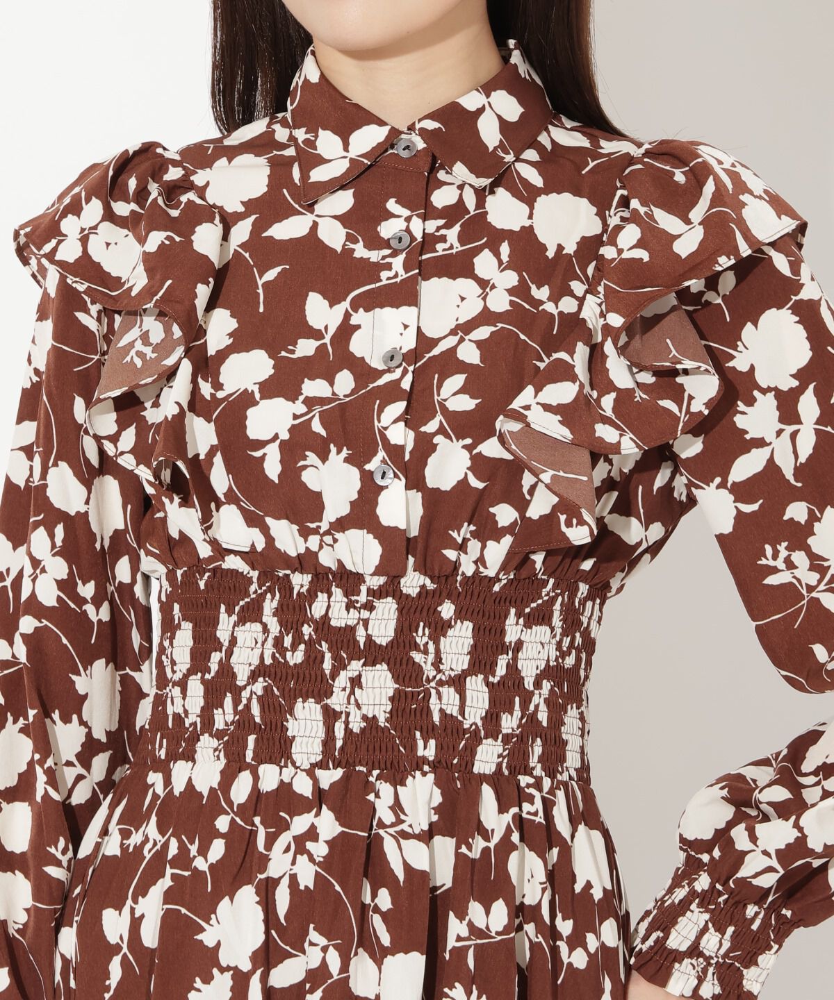 アンドクチュール「ワンカラーフラワーシャーリングワンピース」|ワンピース|