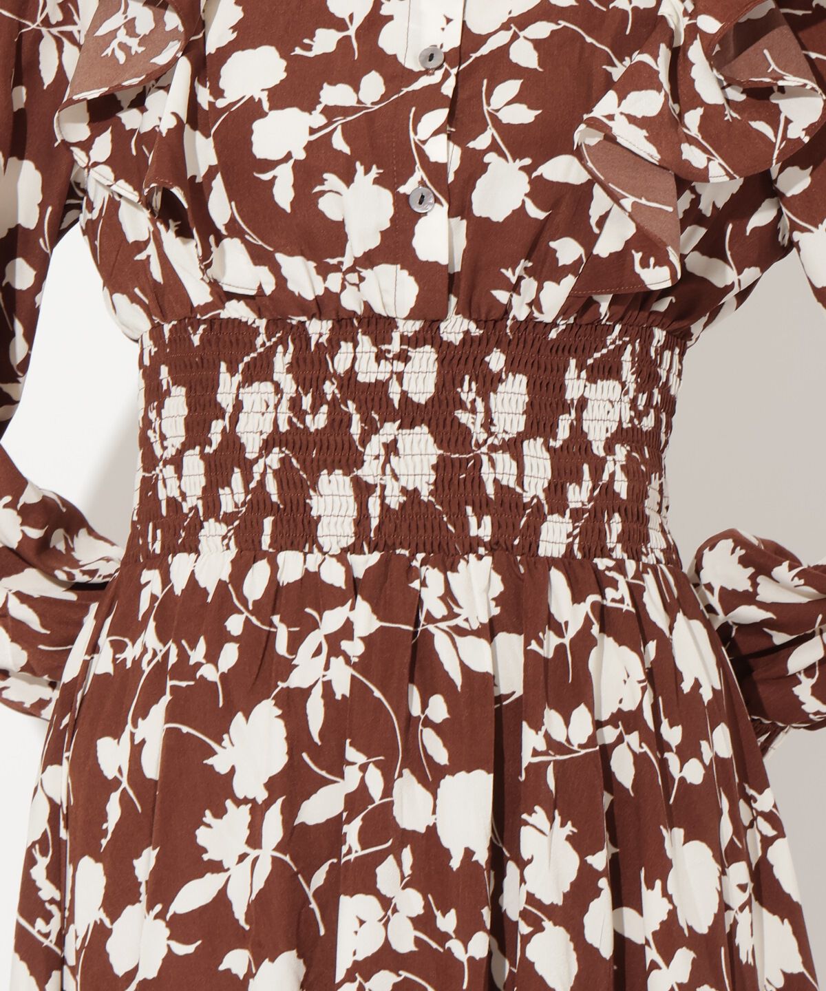 アンドクチュール「ワンカラーフラワーシャーリングワンピース」|ワンピース|