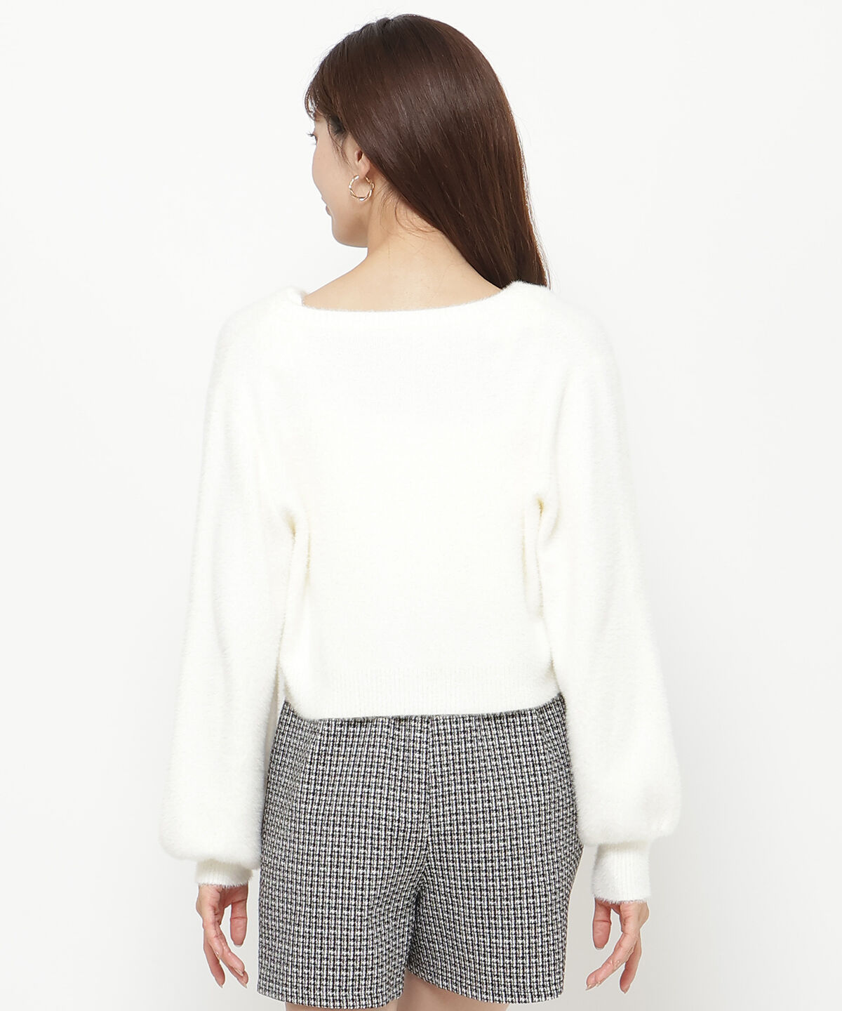 アンドクチュール「ラメフェザーVネックアンサンブル」|カーディガン|