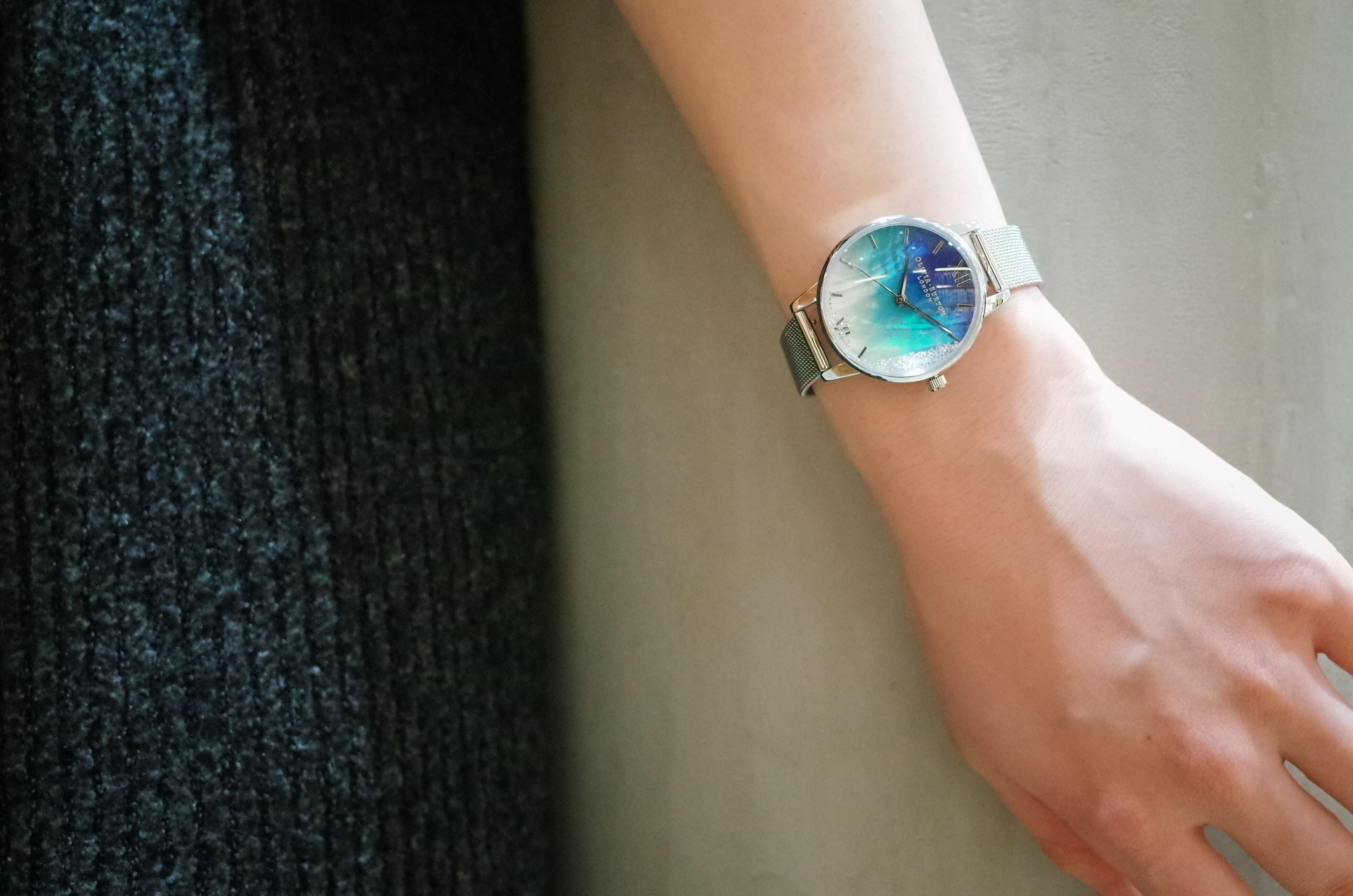 OLIVIA BURTON 「〈OLIVIA BURTON(ｵﾘﾋﾞｱﾊﾞｰﾄﾝ)〉30mmｼﾙﾊﾞｰﾒｯｼｭ ｱﾝﾀﾞｰｻﾞｼｰ」|腕時計|