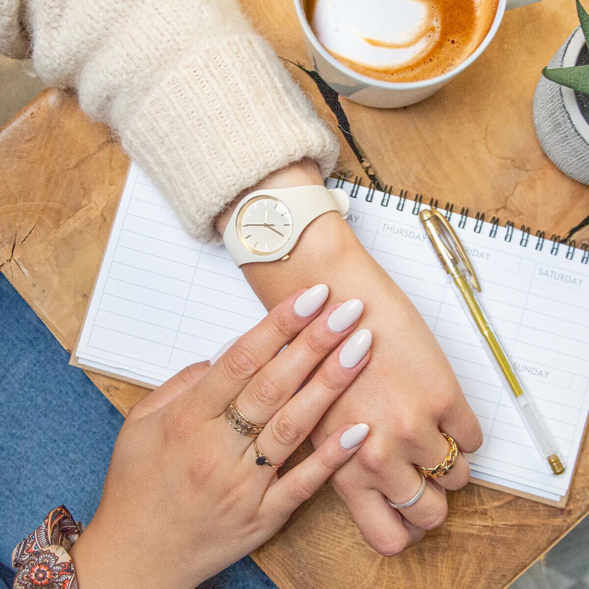 ICE-WATCH「〈ICE-WATCH(ｱｲｽｳｫｯﾁ)〉ｽﾓｰﾙｼﾘｺﾝ ｱｰﾓﾝﾄﾞｽｷﾝ ICE glam brushed」|腕時計|