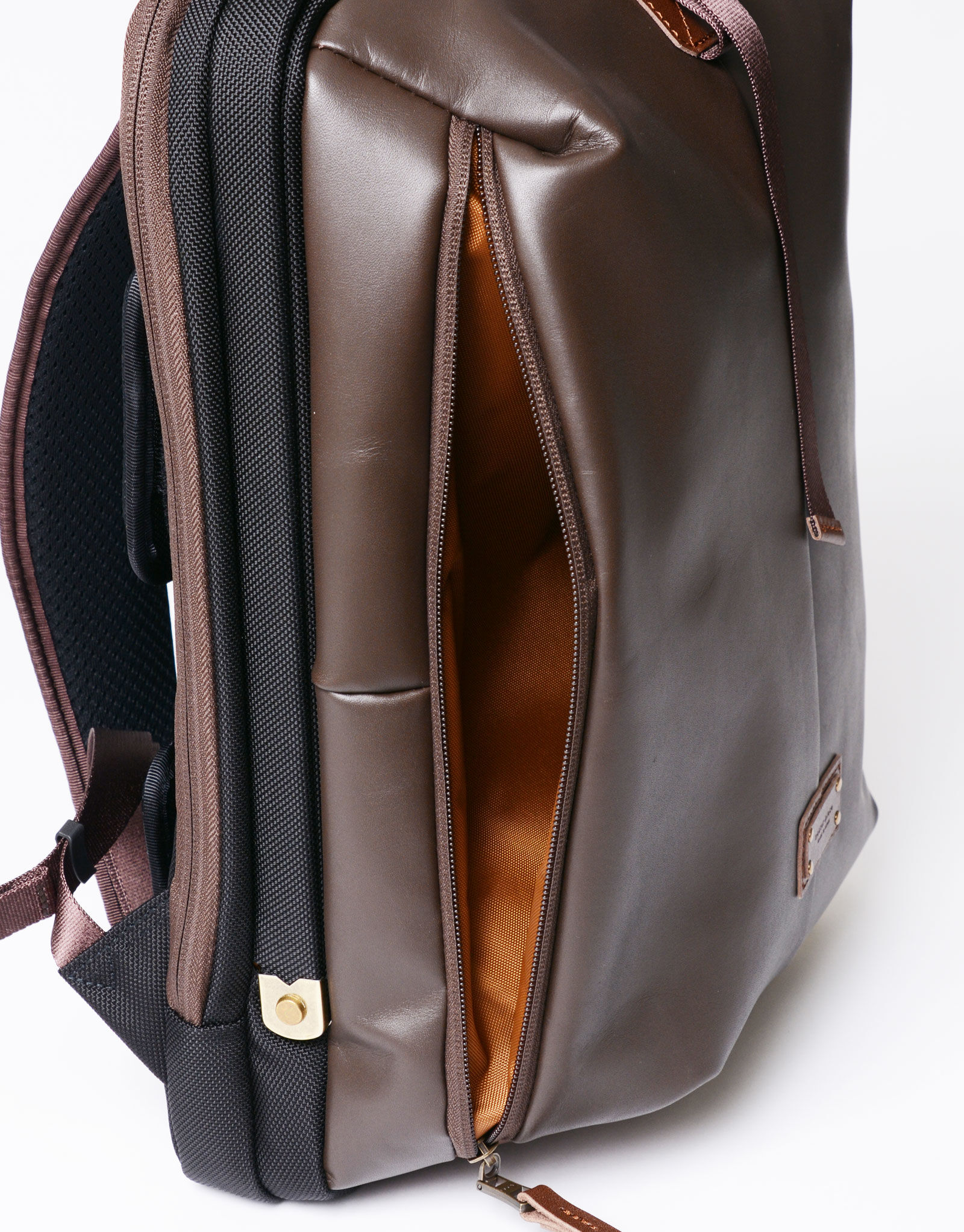 master-piece「Bump leather ver. バックパックM」|リュック|