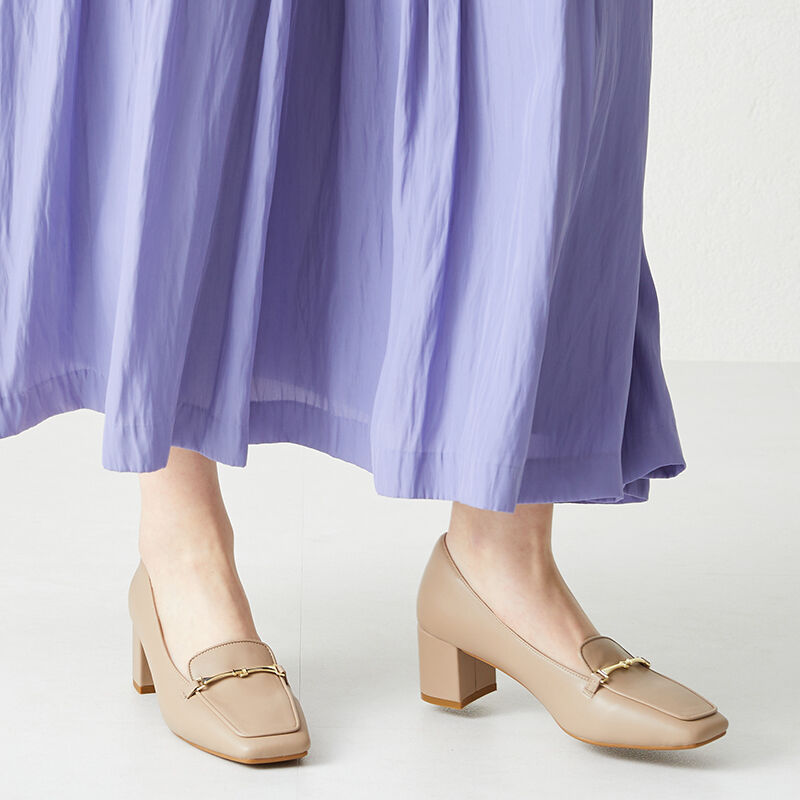 ORiental TRaffic「【跳べるパンプス/シリーズ累計１５０万足突破】ビットモチーフ/R-3207 ヒール ローファー」|パンプス|BEIGE