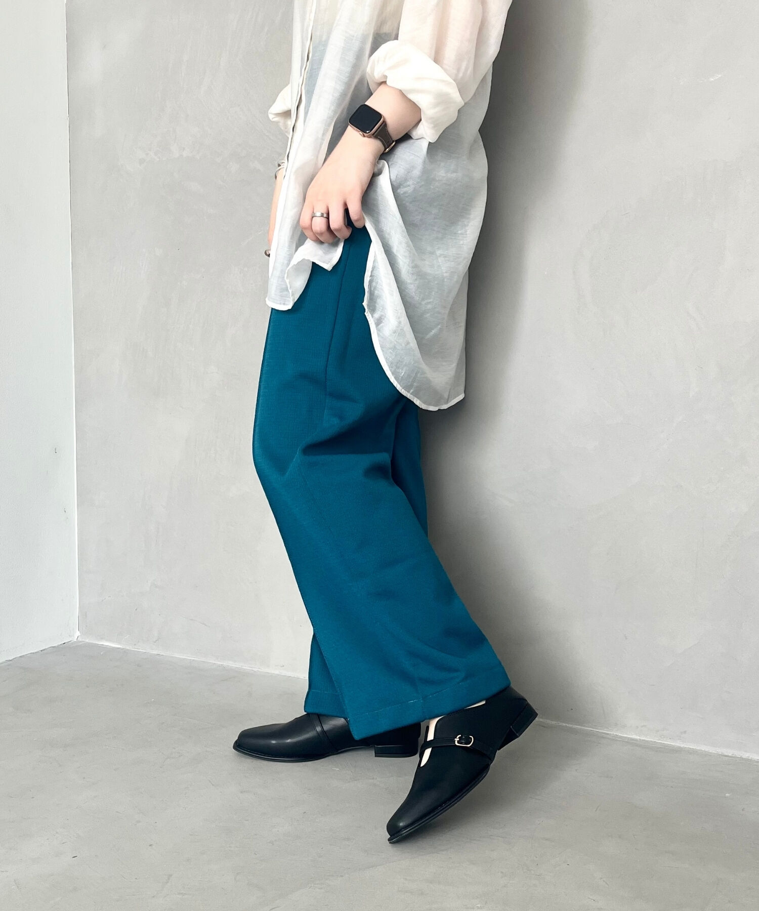 ORiental TRaffic「【WEB限定】ベルトデザインウエーブカットバブーシュ /55104 パンプス フラット 甲深 通勤靴」|パンプス|