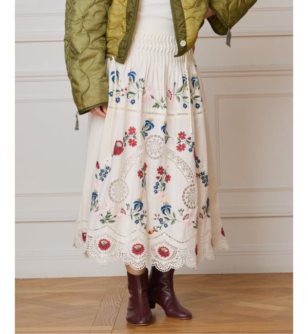 IENA LA BOUCLE「SEA NEW YORK/シー ニューヨーク CELIA EMBROIDERY MIDI SKIRT PF25-048」|スカート|ホワイト