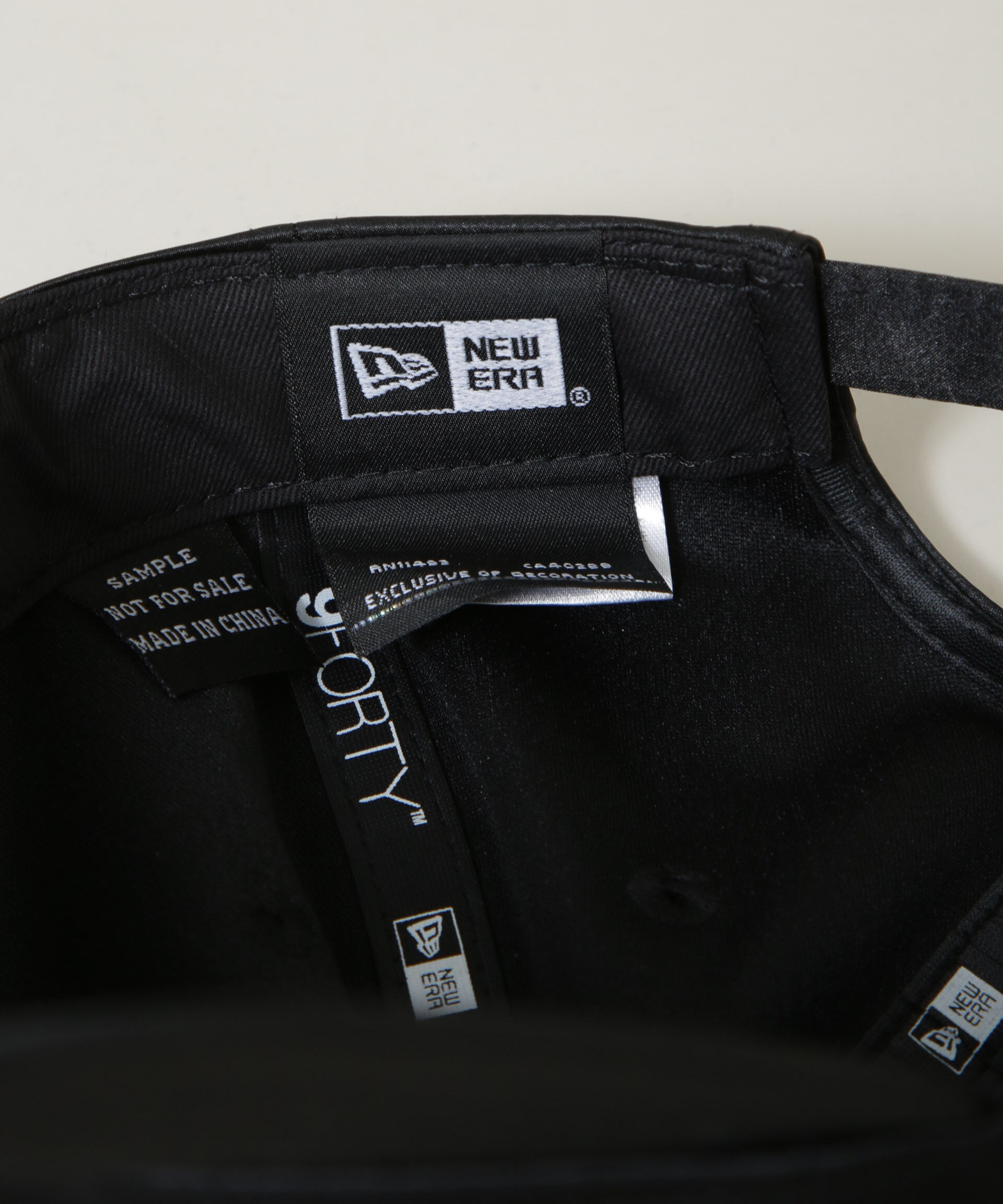 nano･universe「NEW ERA(R)/別注 940 NY / MLB SATIN SCRIPT CAP」|キャップ・キャスケット|