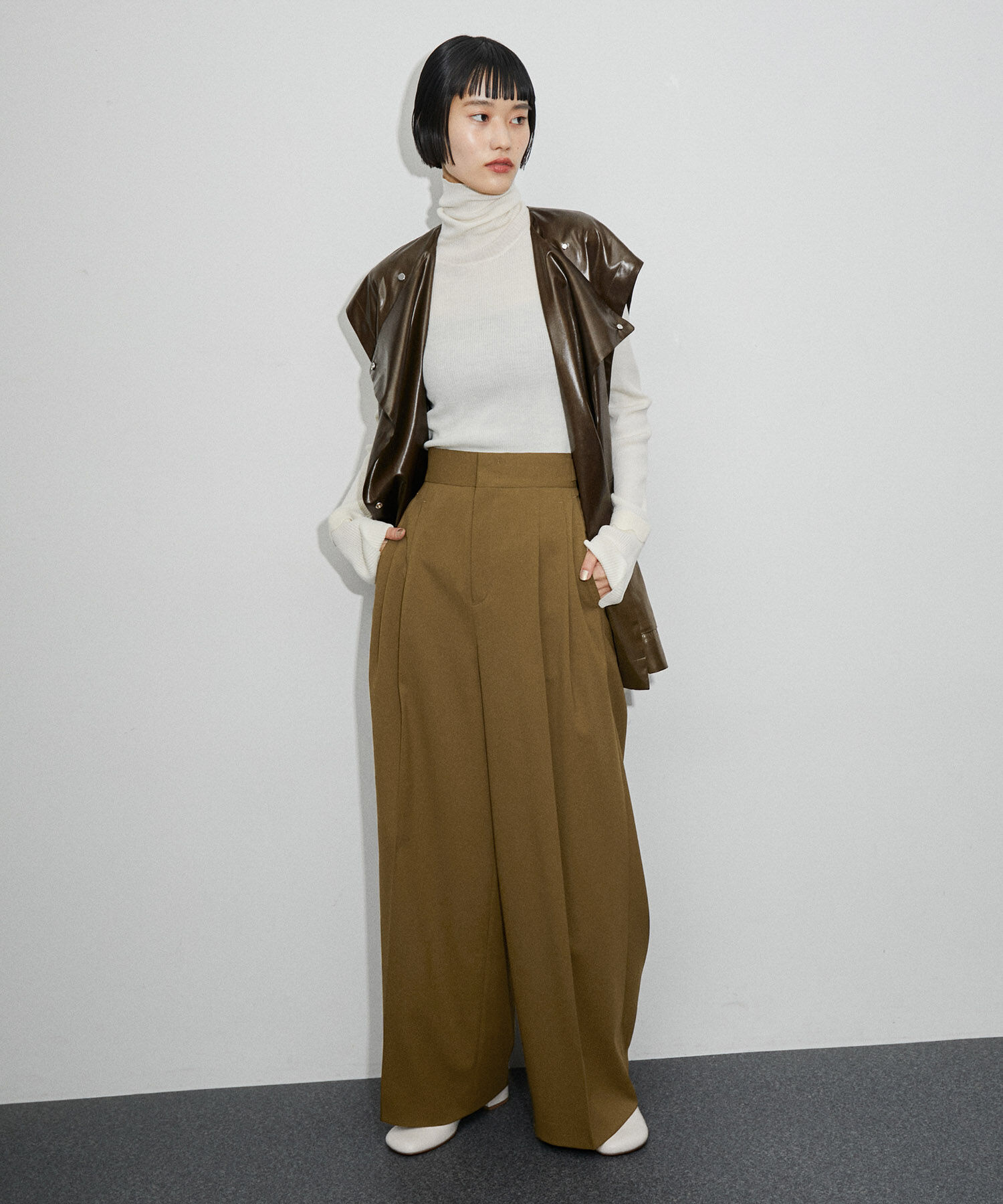 ADAM ET ROPE'「【サステナブル】2タックワイドスラックス」|スラックス|