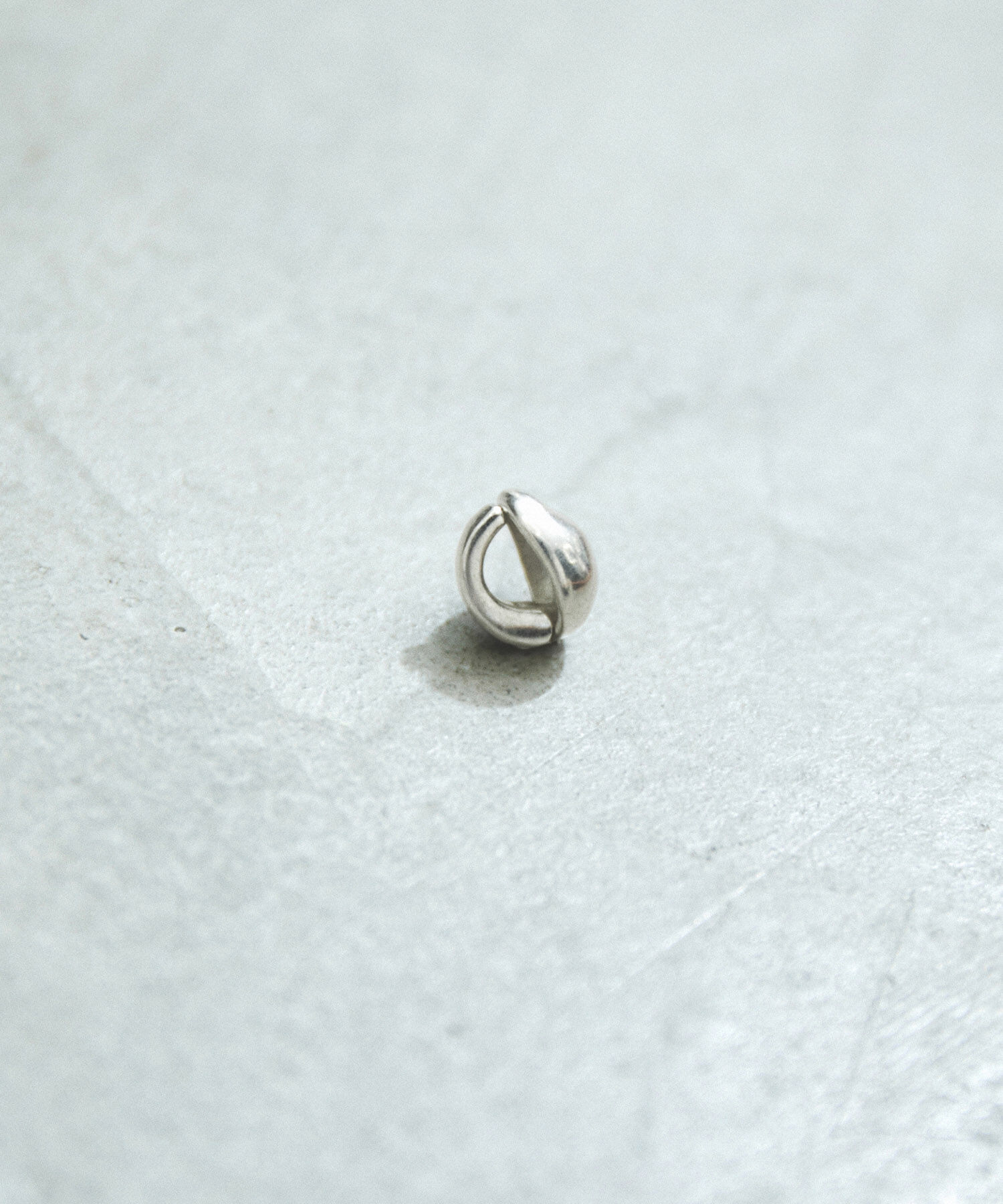 ADAM ET ROPE'「ビーンイヤリング」|イヤリング|シルバー(93)