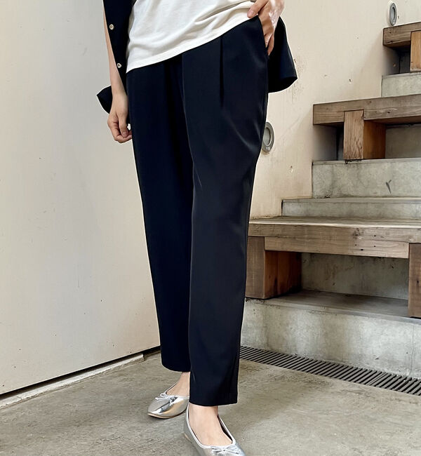 abahouse mavie「【セットアップ対応】クールタッチサテンゆるテーパードパンツ」|その他|ブラック