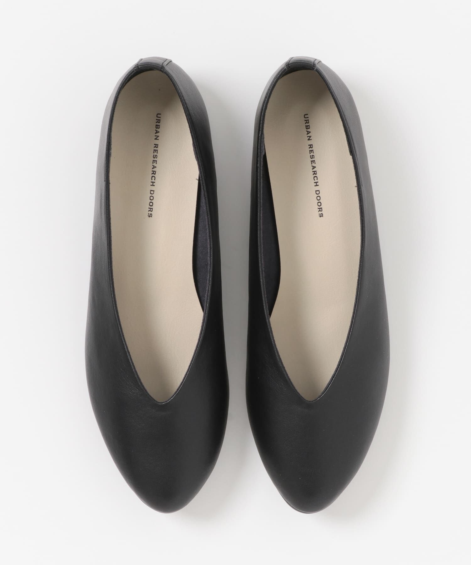 URBAN RESEARCH DOORS「Vカットパンプス」|パンプス|