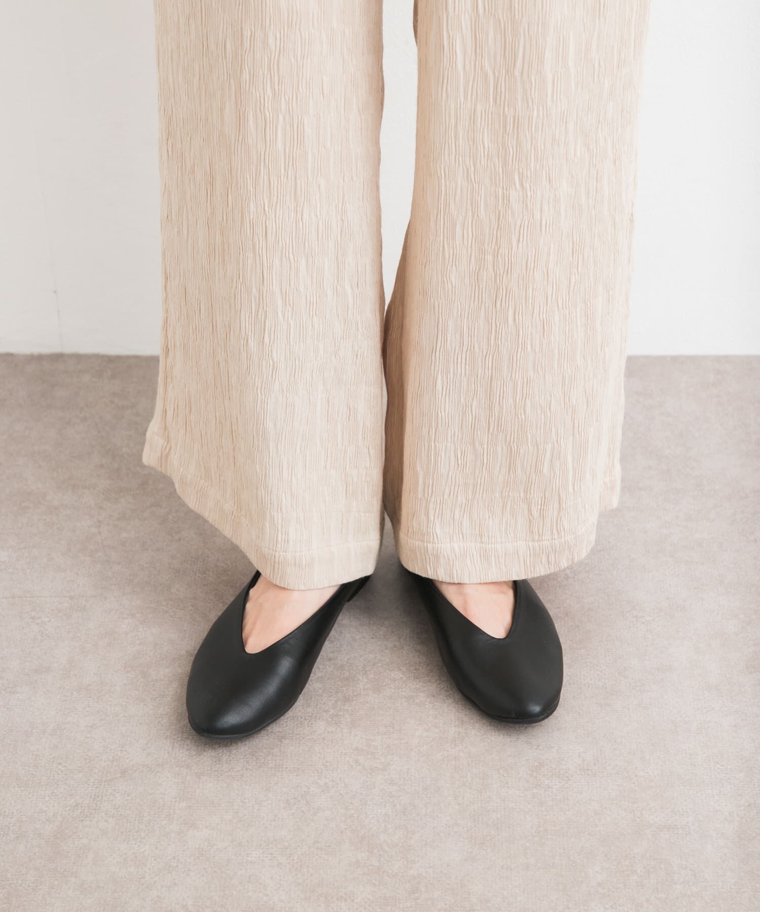 URBAN RESEARCH DOORS「Vカットパンプス」|パンプス|