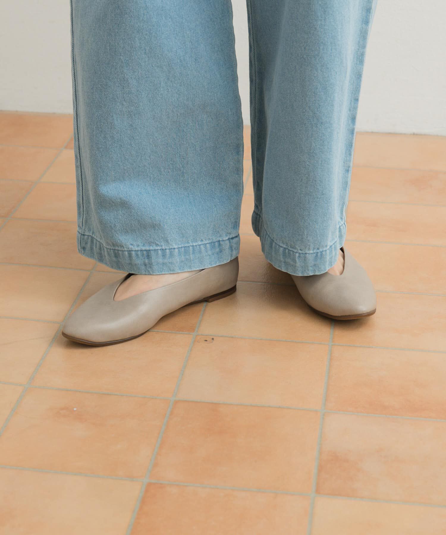 URBAN RESEARCH DOORS「Vカットパンプス」|パンプス|